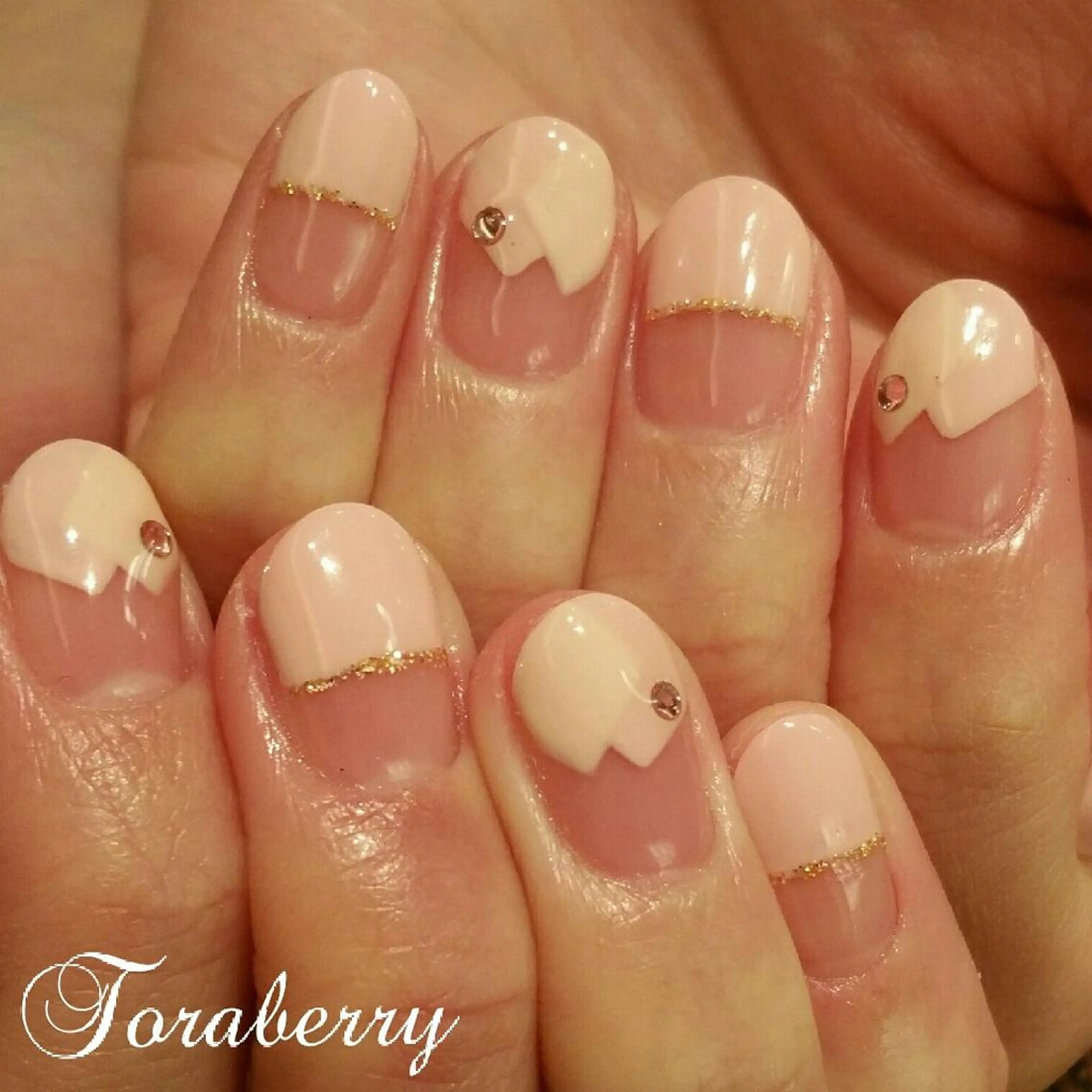 ネイル フレンチネイル ネイリスト なつみのネイルデザイン