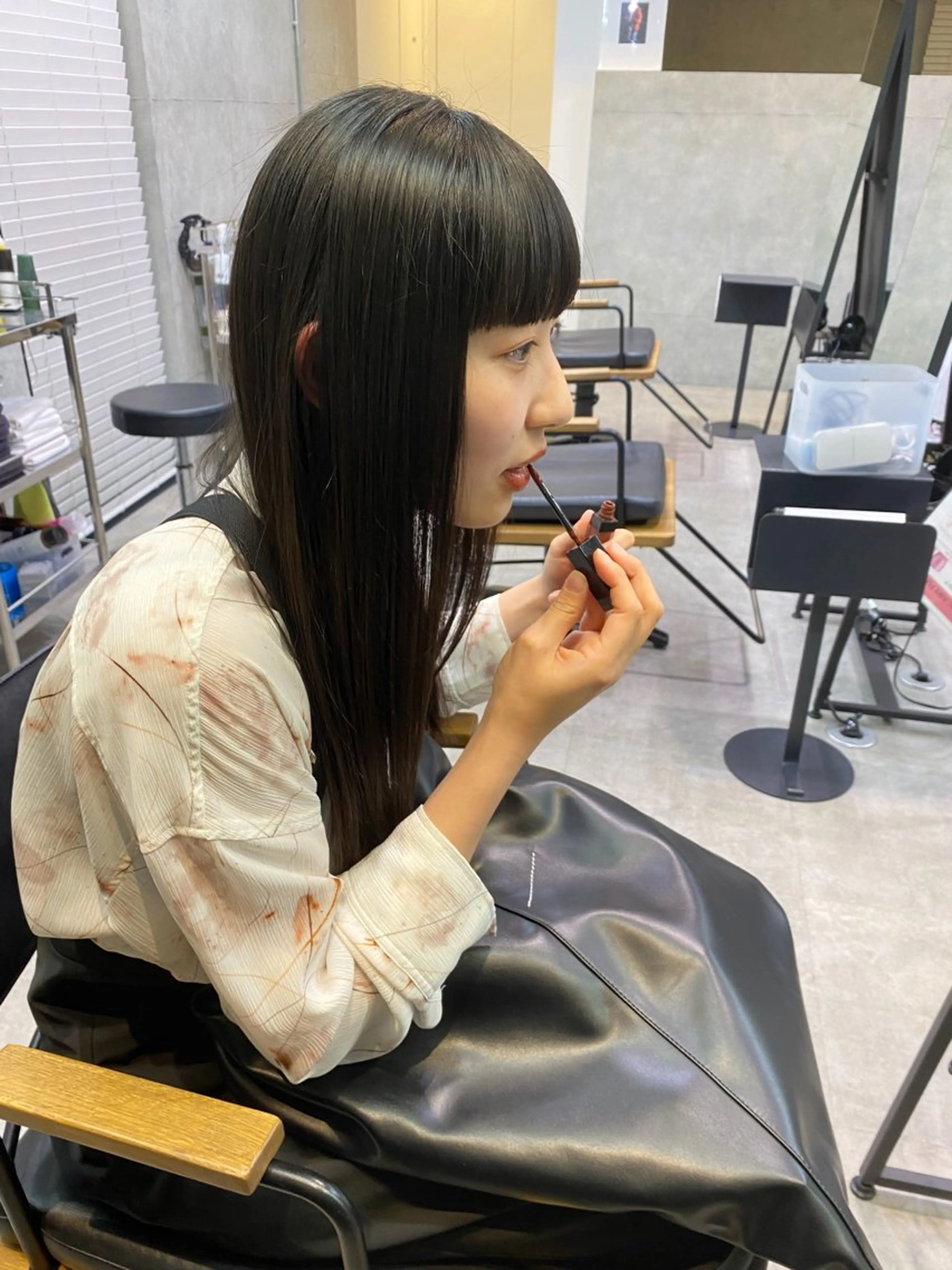 ロング カラー 室谷 侑奈のヘアスタイル