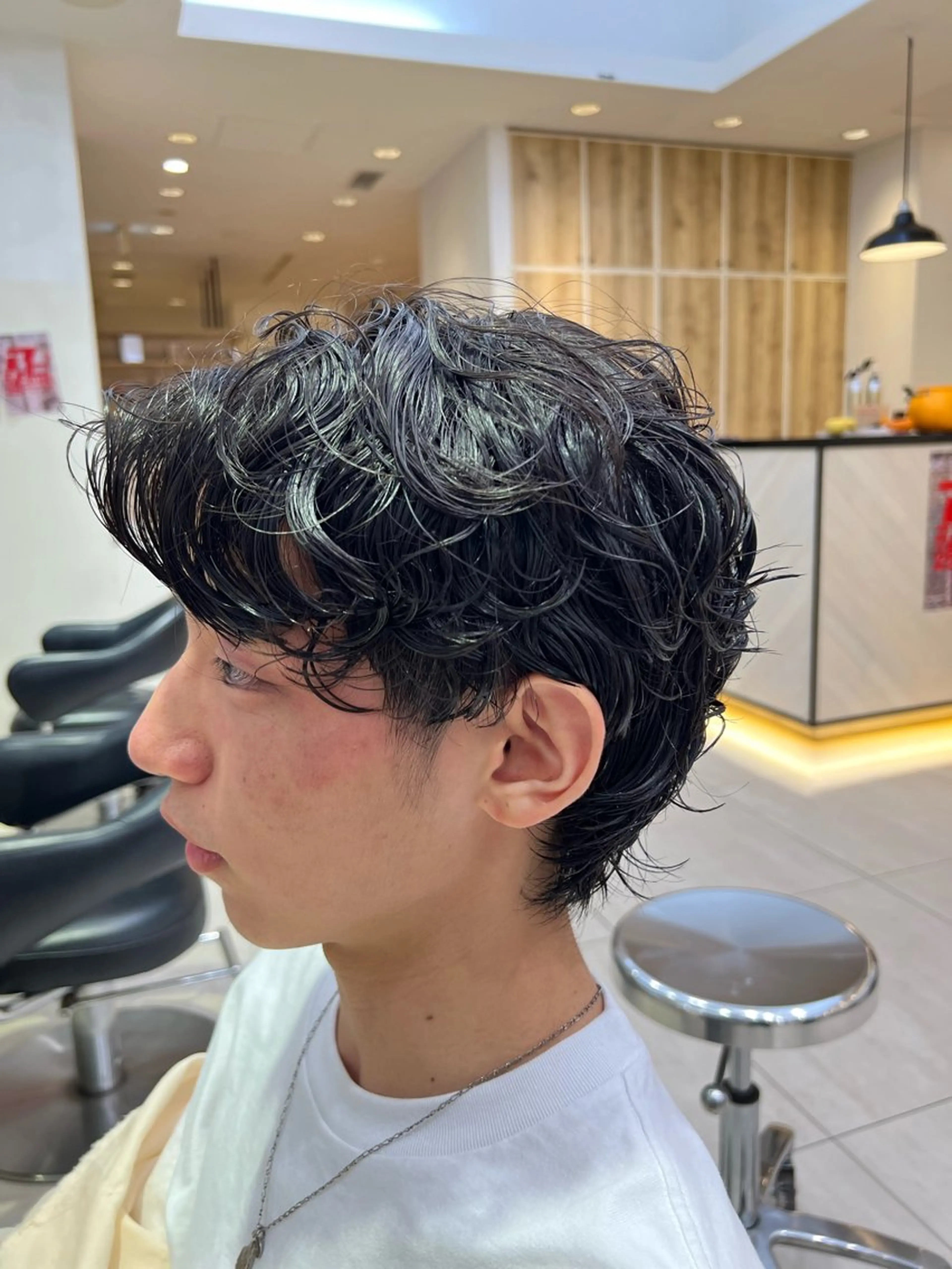 ショート くせ毛 メンズパーマ 岩成健志郎のヘアスタイル