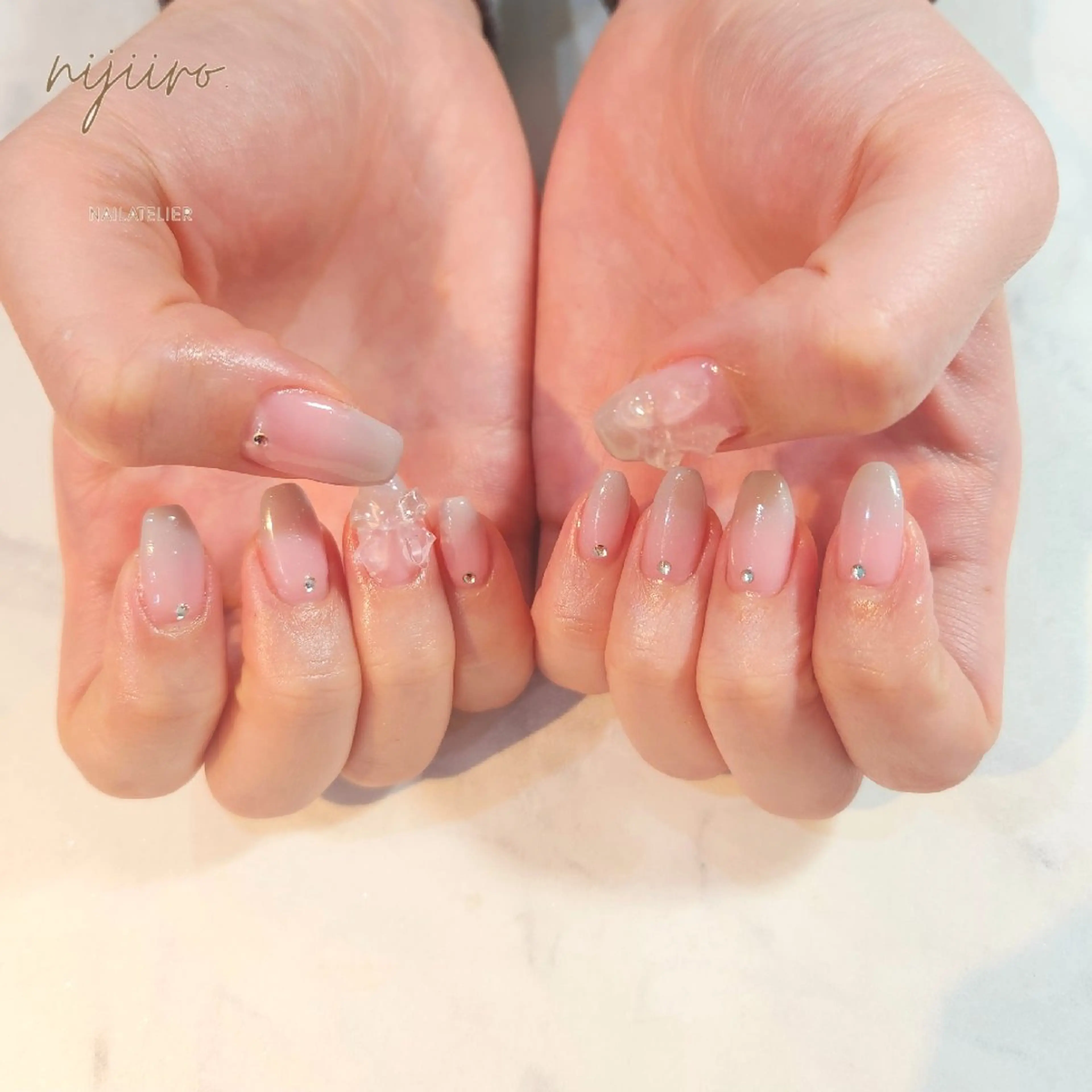 ネイル ハンドネイル nailatelier nijiiro.所属・nijiiro🌈 サトウのネイルデザイン