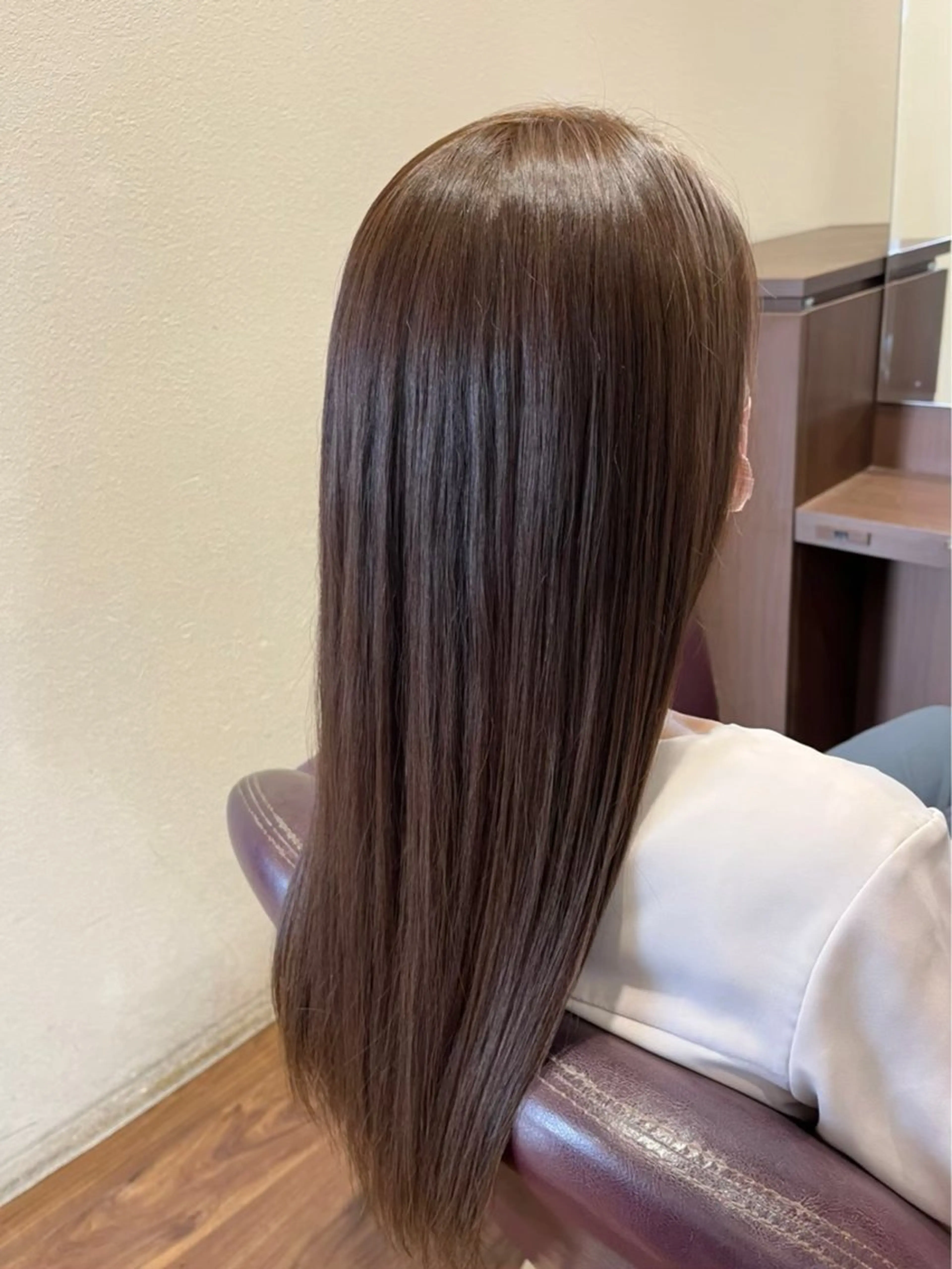セミロング 髪質改善 縮毛矯正 松崎 崇のヘアスタイル
