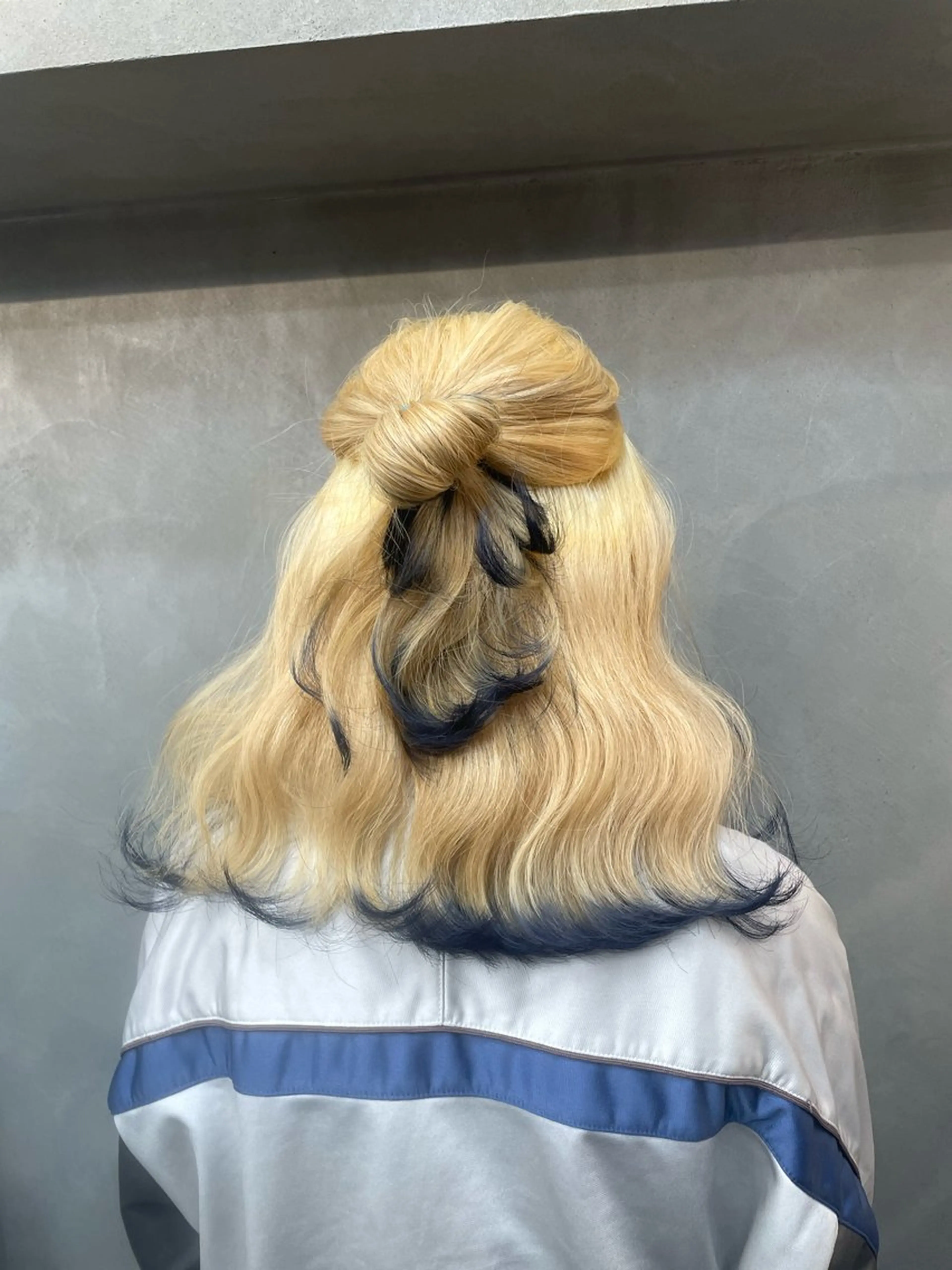 ロング カラー 抜きっぱなしブロンド ブロンド ヘアカラー TNB TOKYO所属・Insta 指名 No.1KURUMIのヘアスタイル