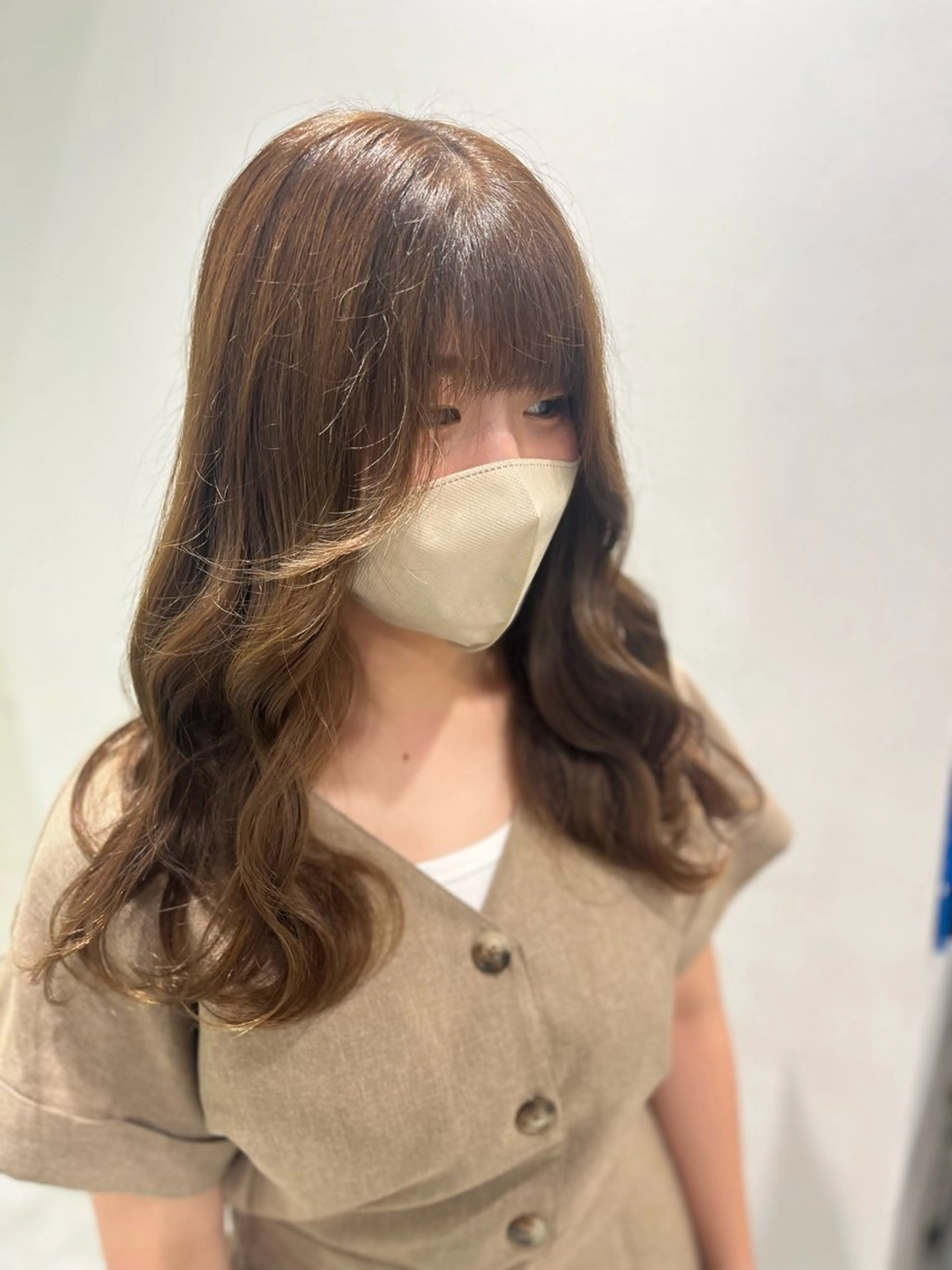 ロング カラー ハイトーンカラー 🦄レイヤーカットのヘアスタイル