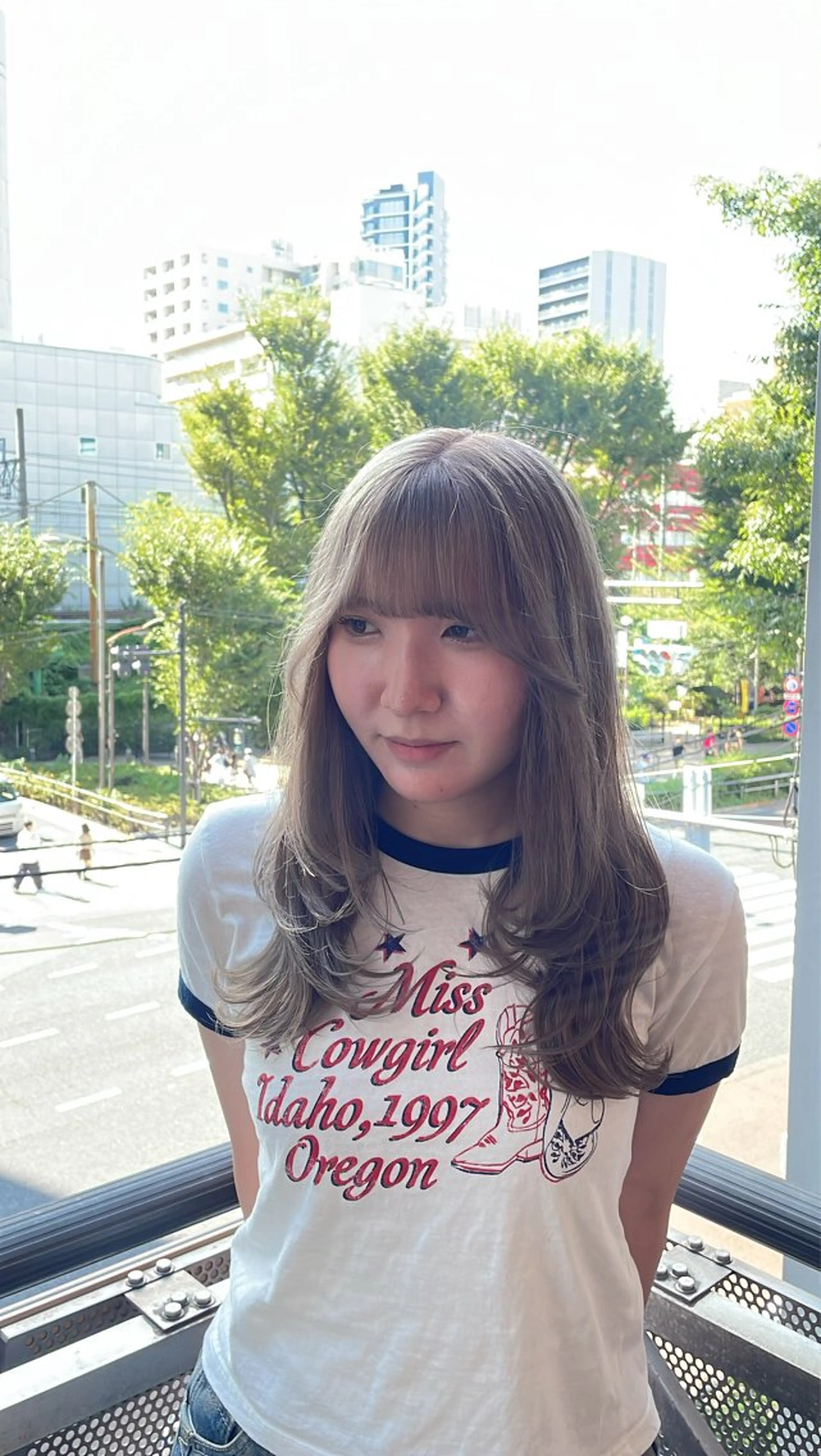 ミディアム カラー ヘアアレンジ ベージュカラー ミルクティーベージュ ヘアカラー driP.by HAVANA所属・ケアブリーチ／パーマ 工藤のヘアスタイル