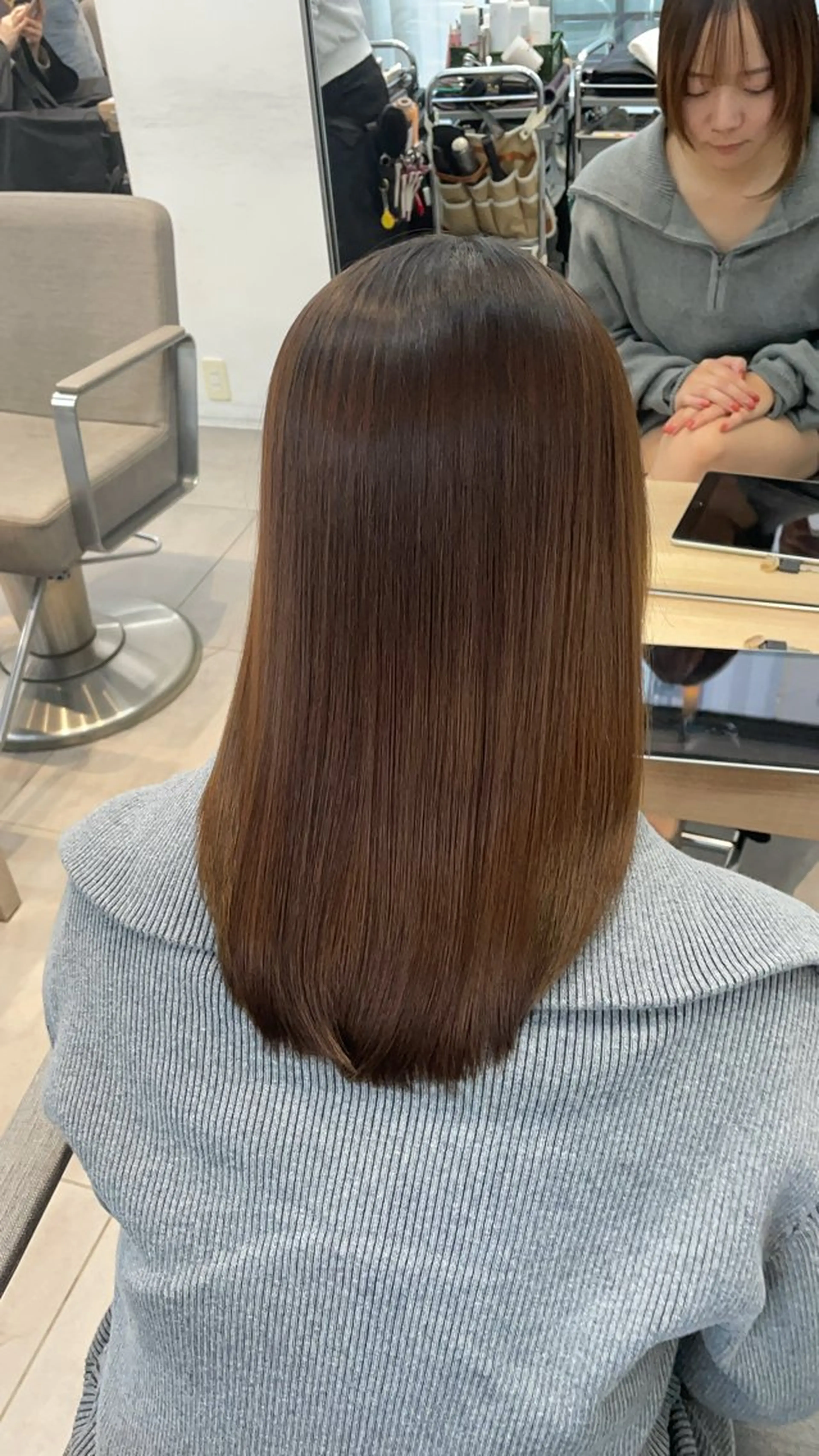 セミロング カット 縮毛矯正 トリートメント ヘッドスパ ✨髪質改善✨美髪 矯正🫧小泉のヘアスタイル