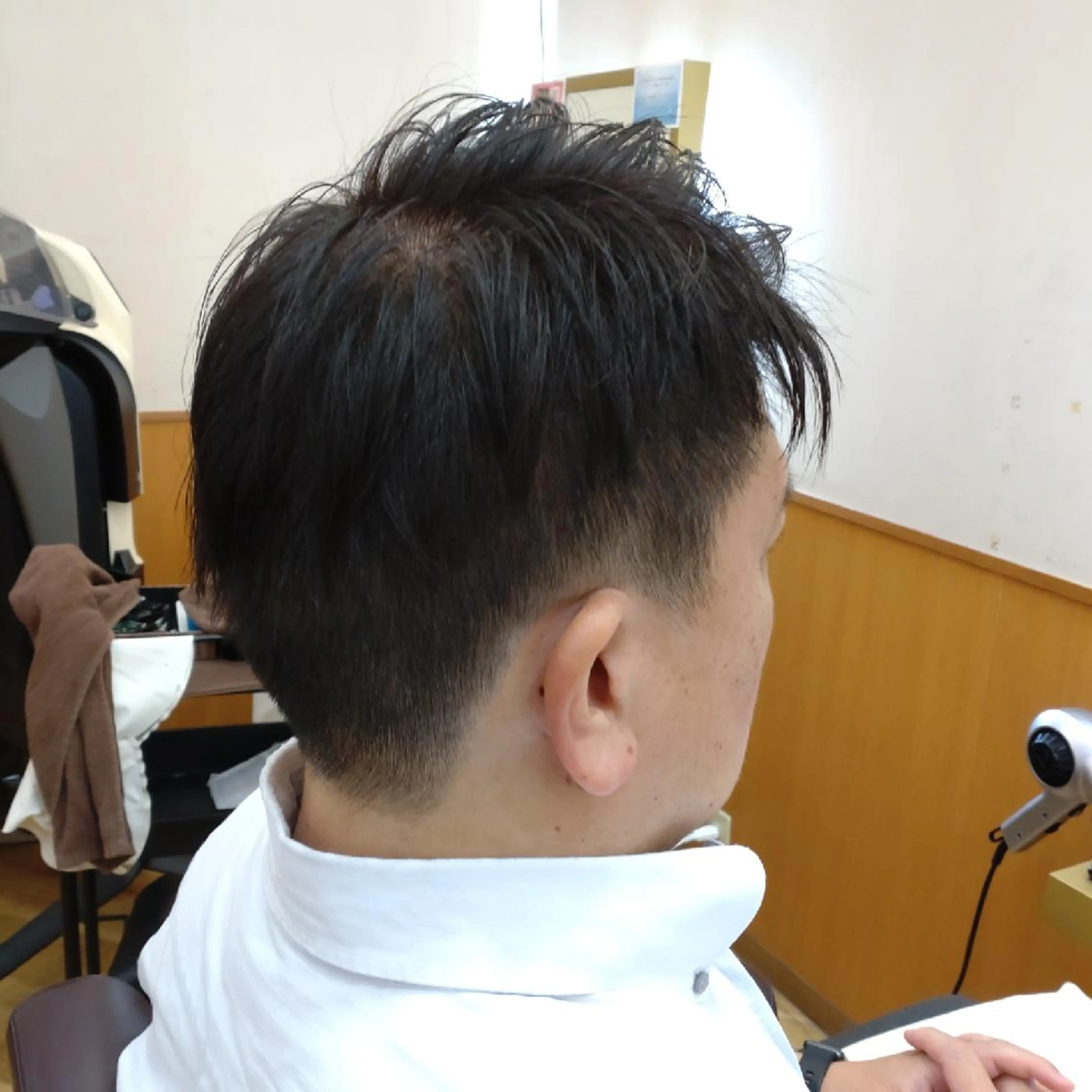 メンズ ショート カット ヘッドスパ 仮屋 敬介のヘアスタイル