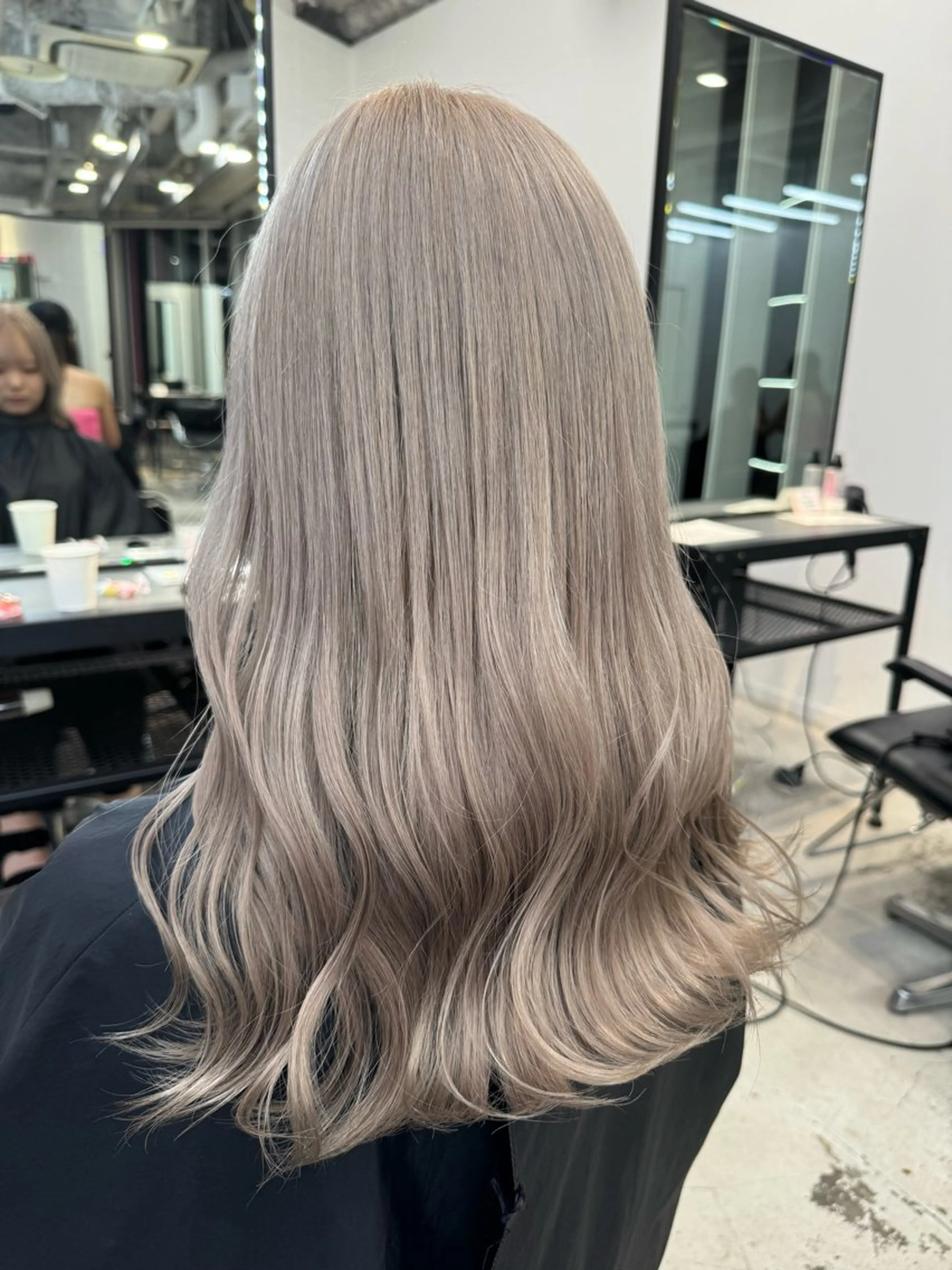 ミディアム カラー ヘアカラー トリートメント ザクザクレイヤー 🍀/カラー/小田のヘアスタイル
