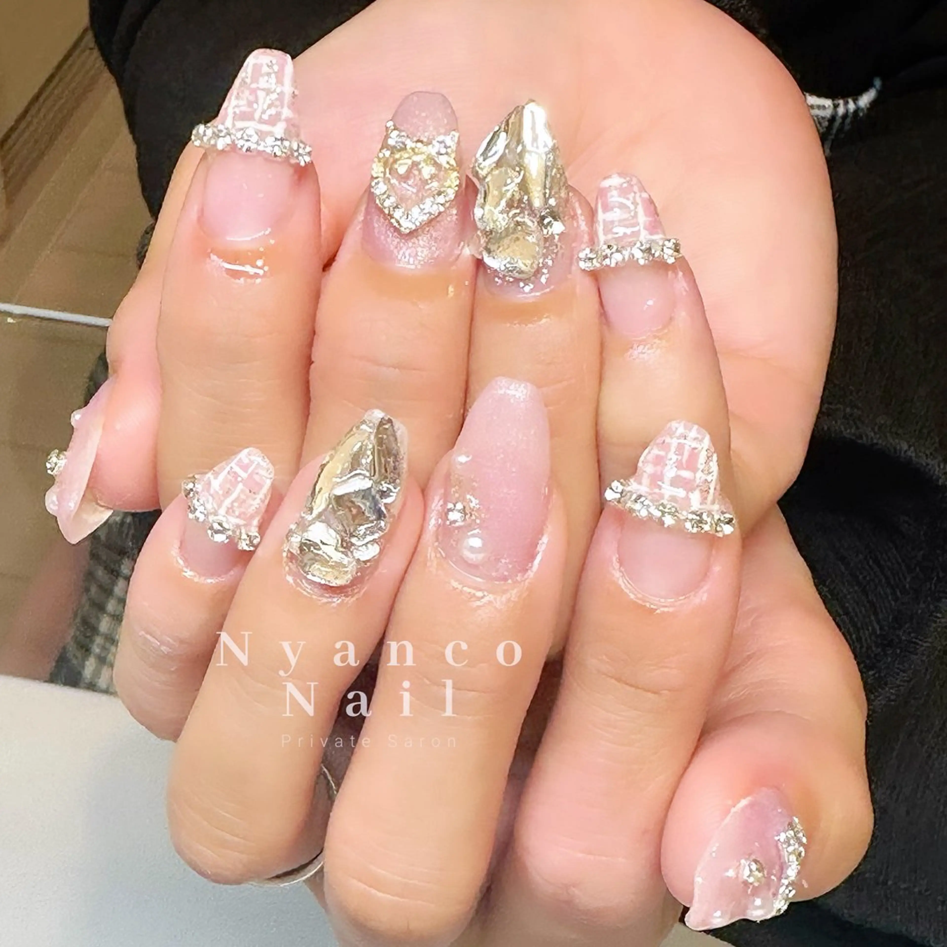 ネイル ジェルネイル キラキラネイル ピンク ツイードネイル ワンホンネイル Nyanco Nailのネイルデザイン