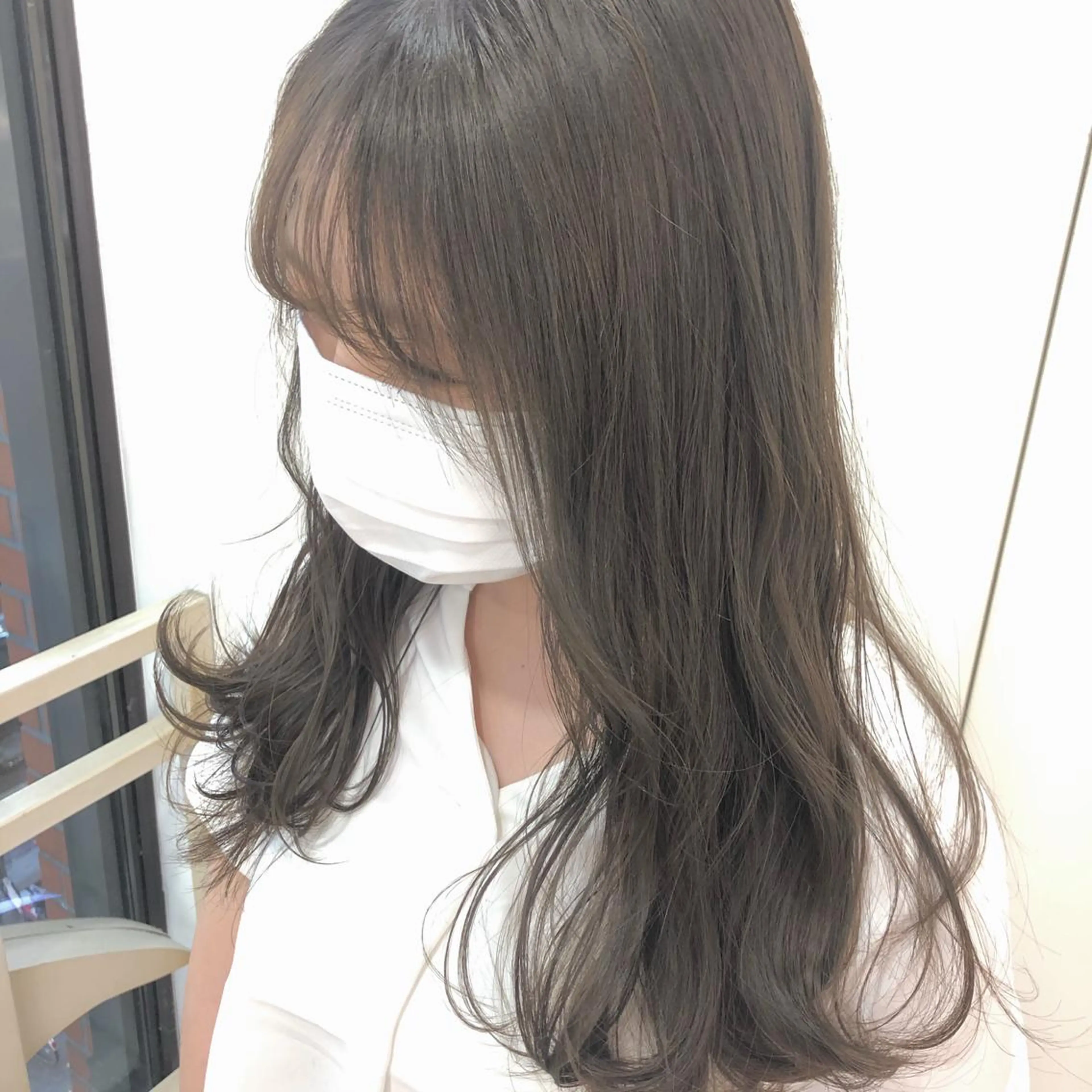 ロング カラー TRENCH　相澤 果歩のヘアスタイル