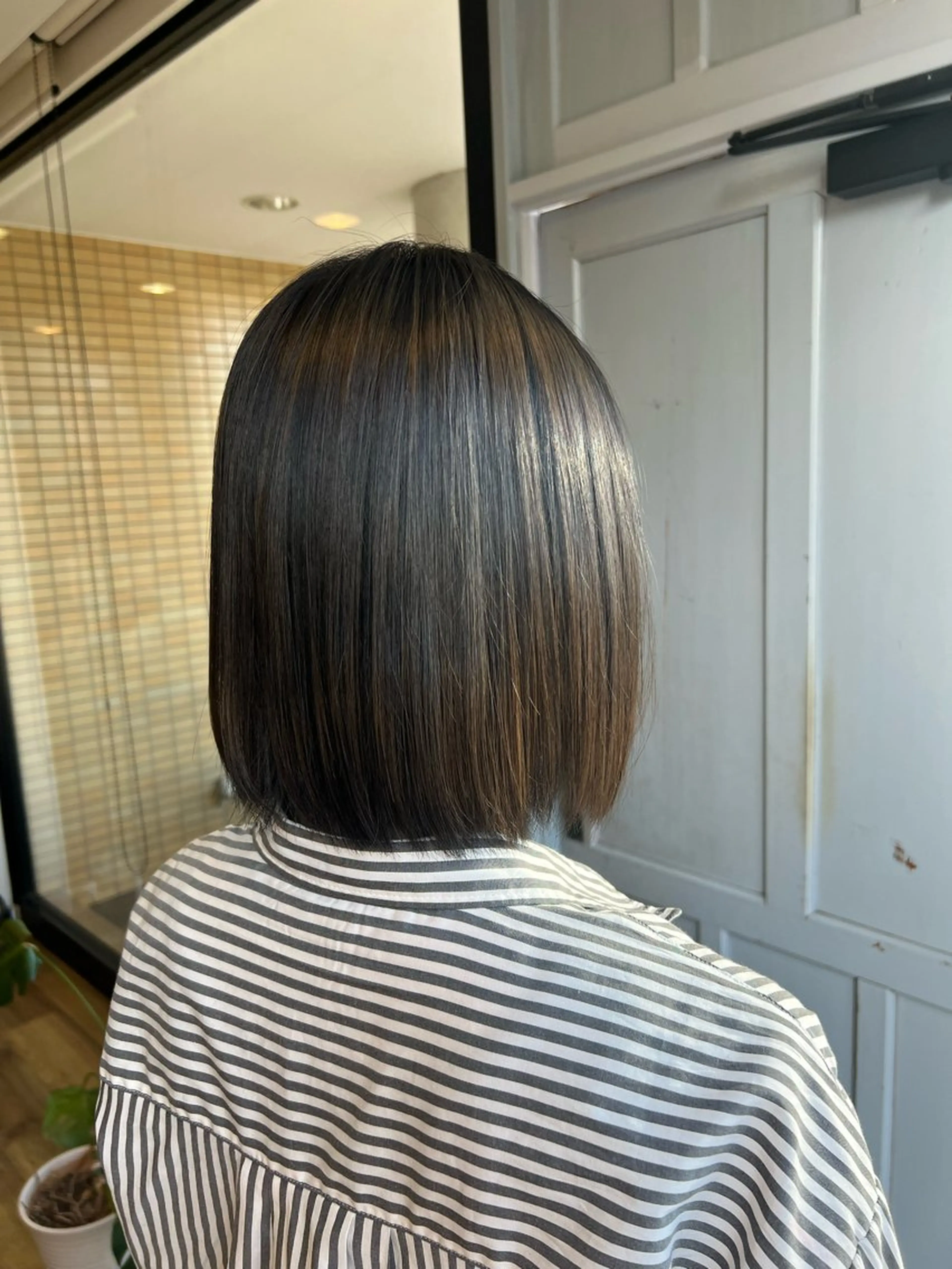 ショート カラー グレージュ ヘアカラー トリートメント 堀 望美のヘアスタイル