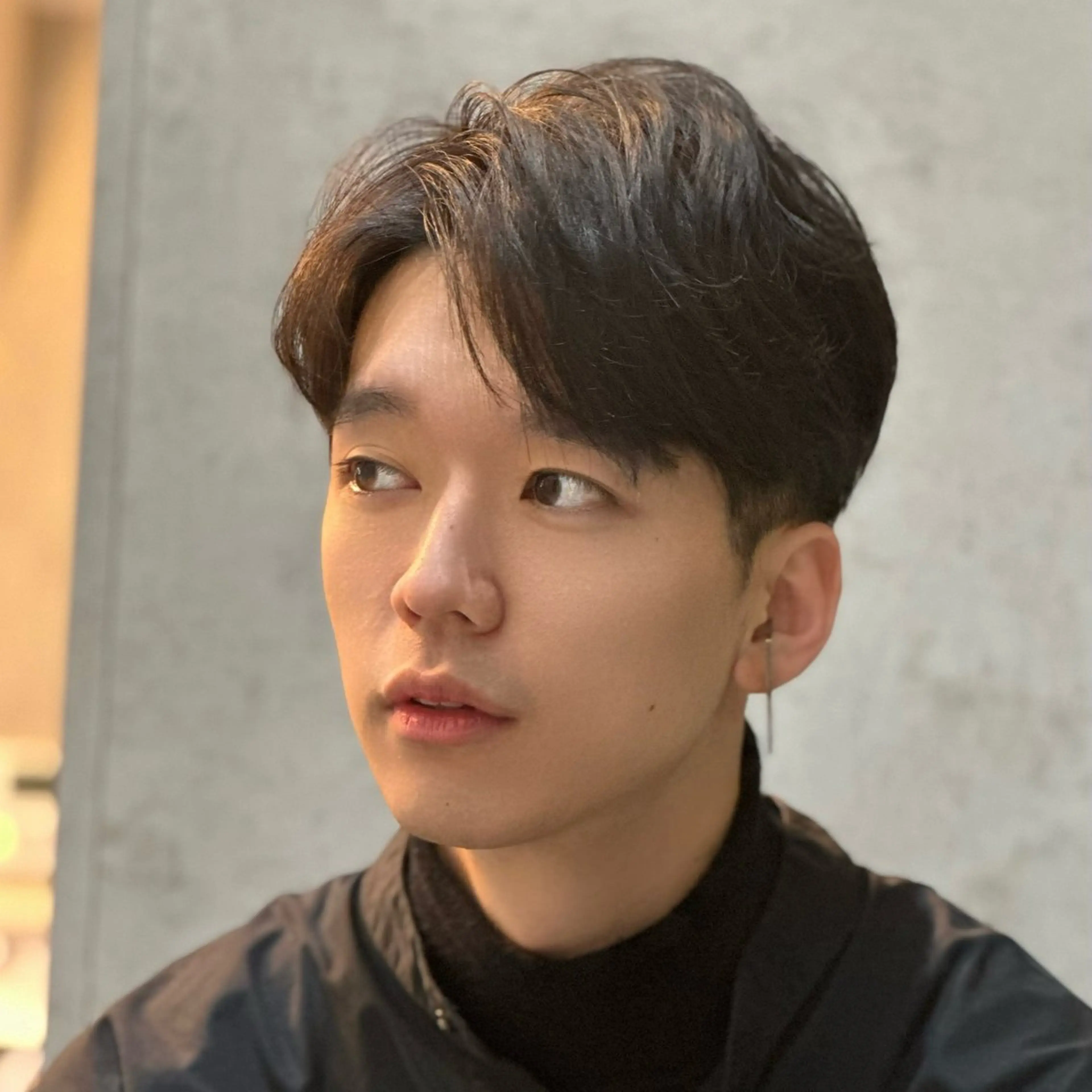 ショート カラー パーマ ヘアアレンジ メンズ アップバング ダウンパーマ メンズパーマ メンズツイストパーマ 刈り上げ カット 表参道/原宿 💈メンズ特化吉田のヘアスタイル