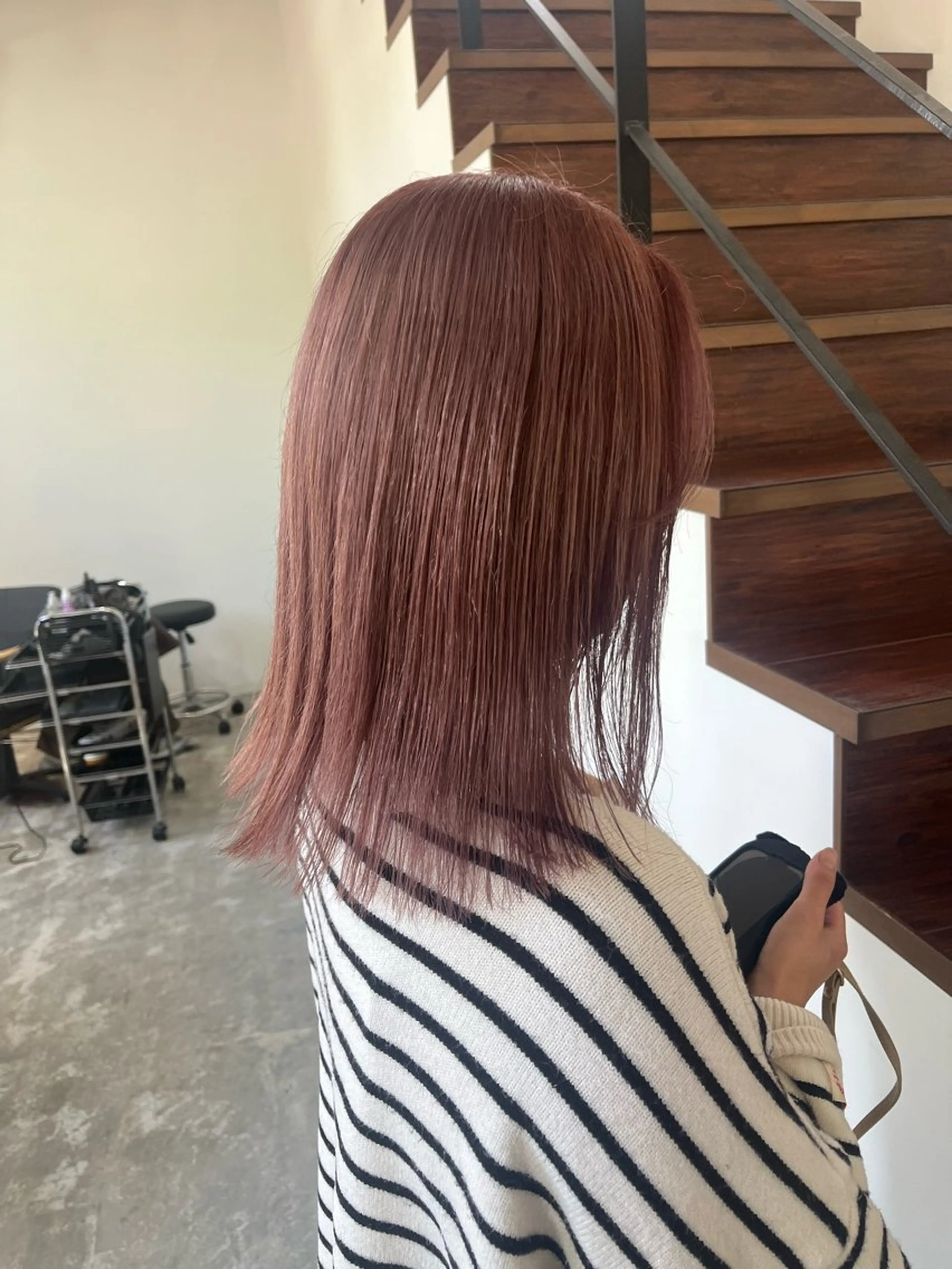 ミディアム カラー ベージュカラー ブリーチ ピンクカラー ピンクベージュ BE HERE NOW N°04野々市三納店所属・イタヤ マイカのヘアスタイル