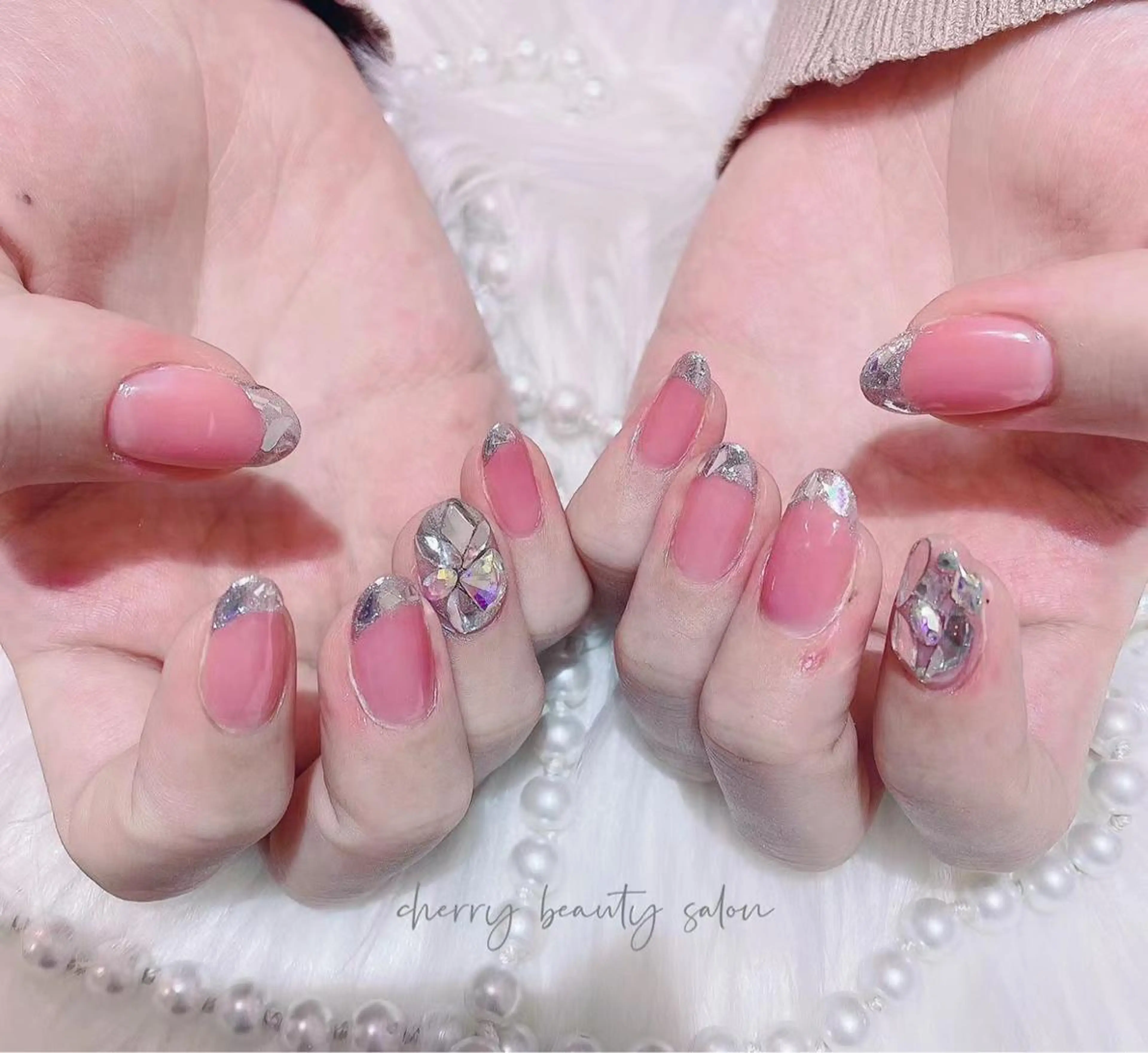 ミディアム SAKURA 🍒のネイルデザイン