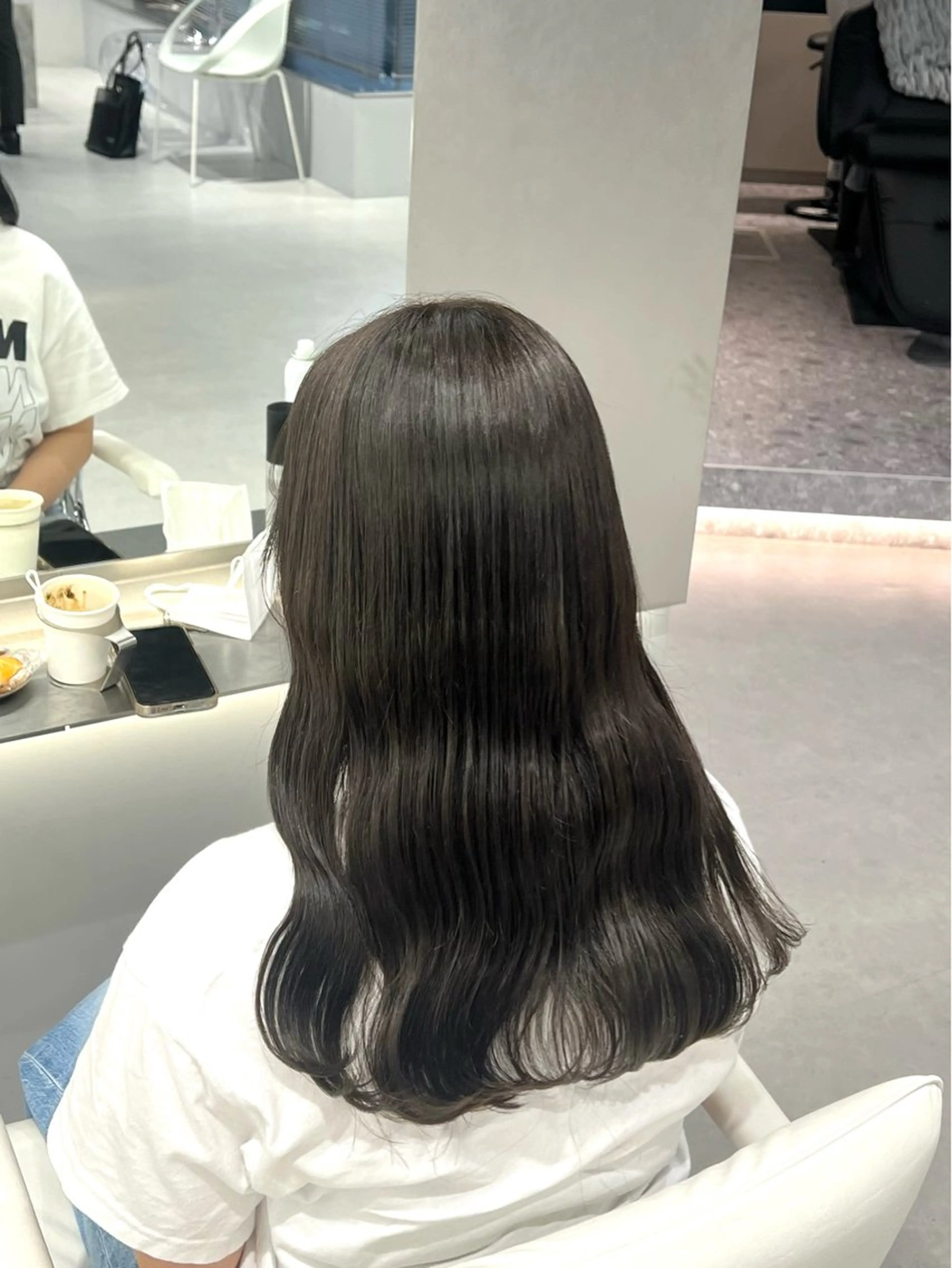 カラー グレージュ オリーブグレージュ オリーブグレー Lei miu所属・ゆのん / Jrスタイリストのヘアスタイル