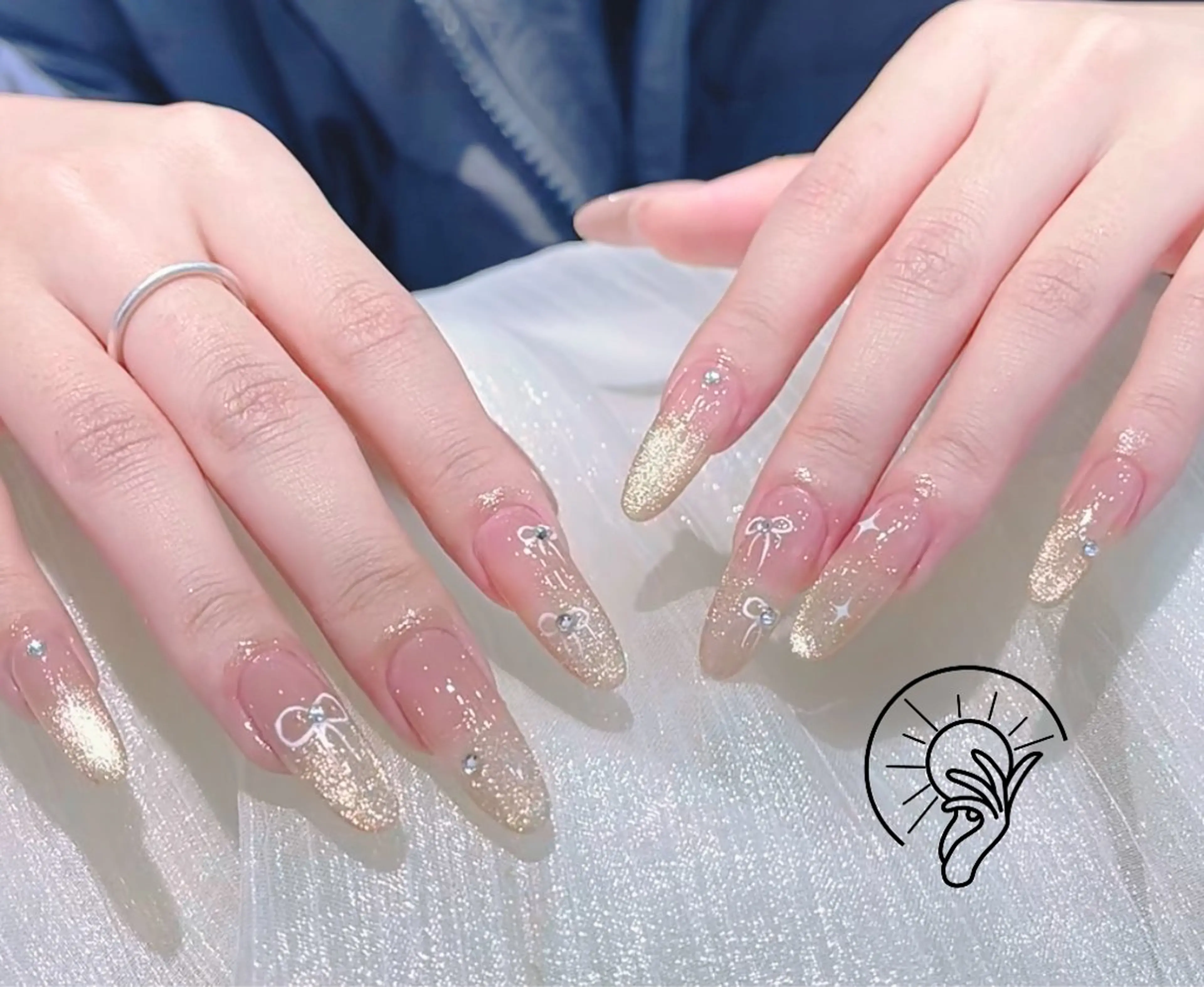 ネイル チークネイル 長さ出し フラワーネイル フレンチネイル ガーリー SunNail池袋駅 ワンホンネイルのネイルデザイン