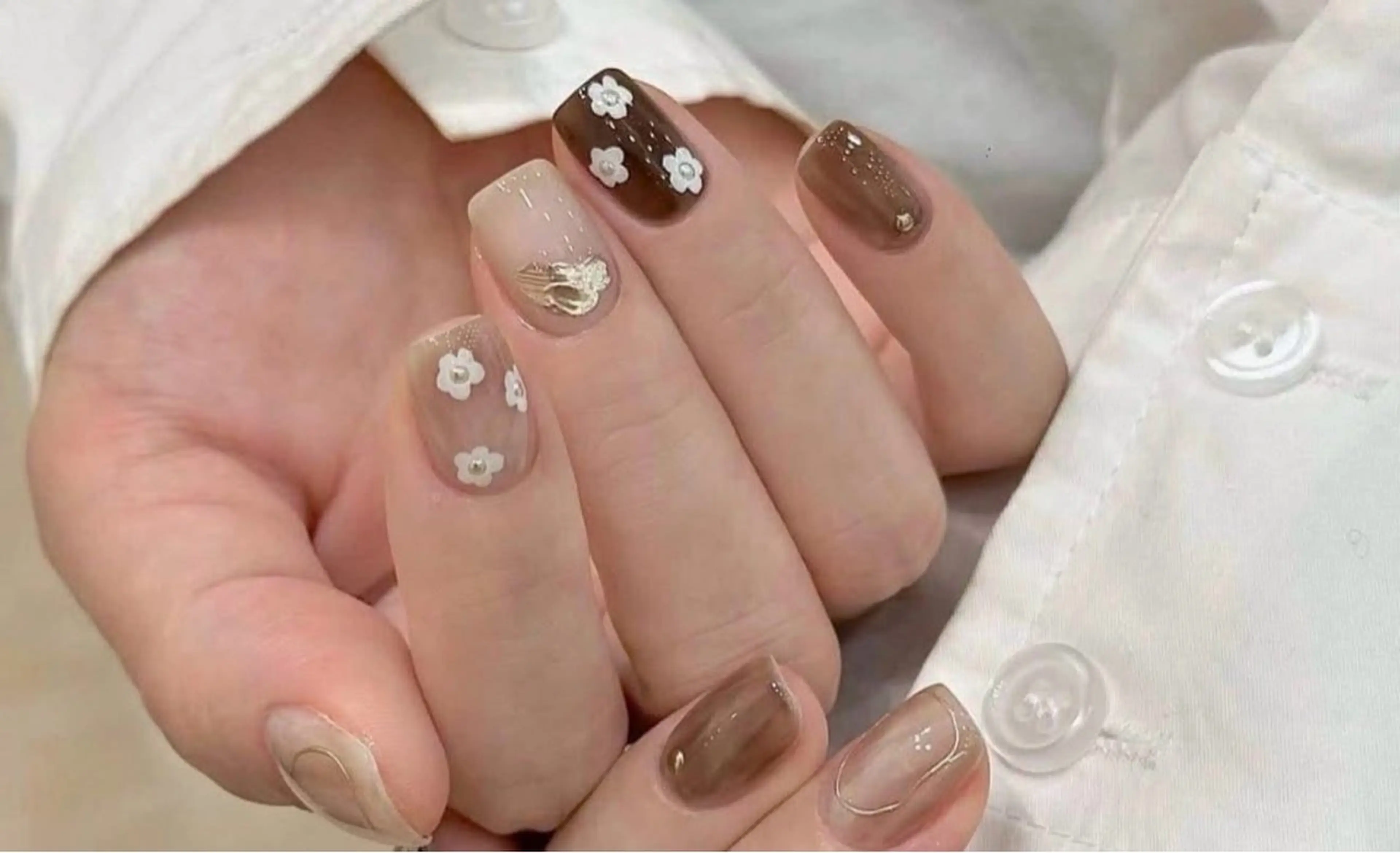 ネイル ハンドネイル T. Leeのネイルデザイン