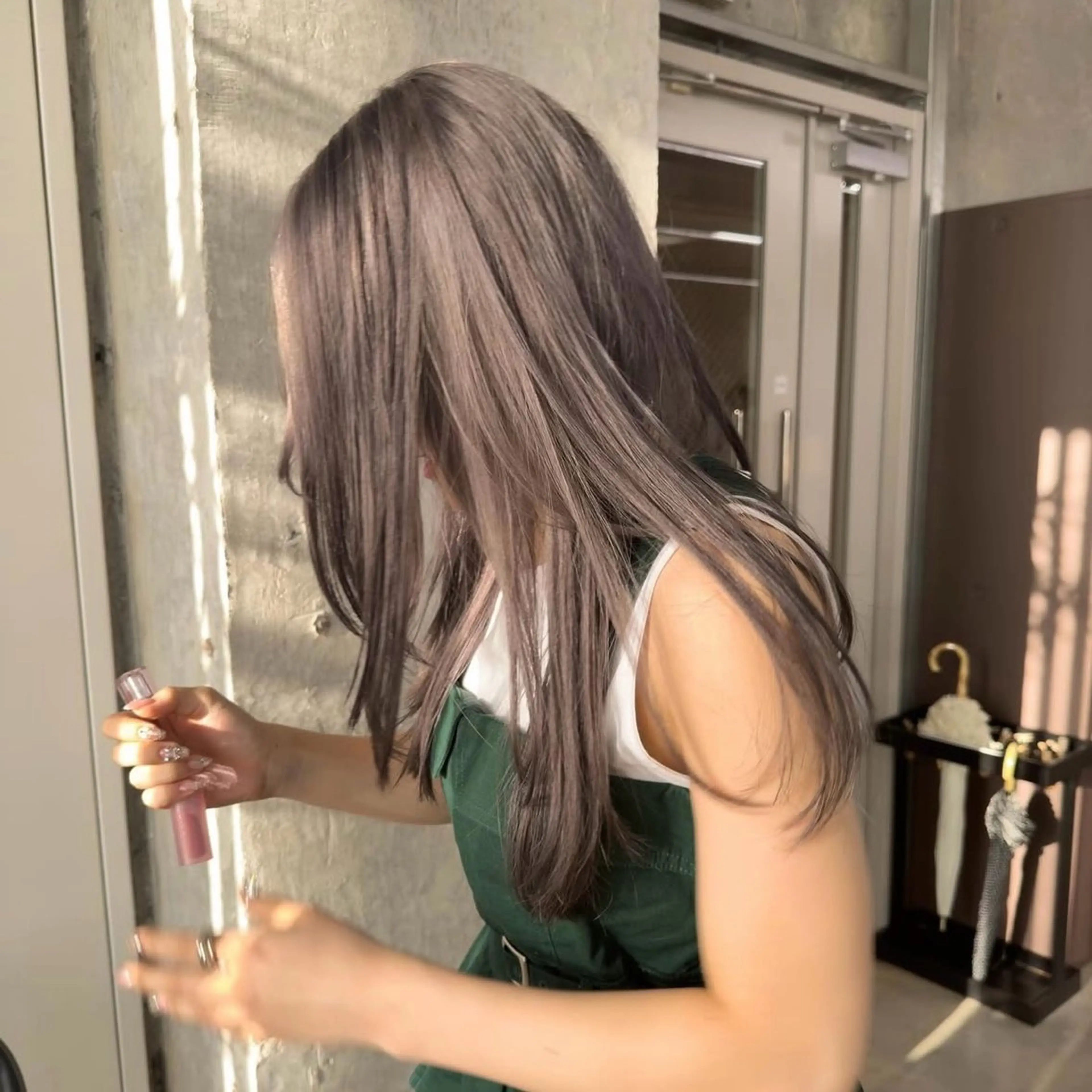 ロング カラー 宮崎 わか菜のヘアスタイル