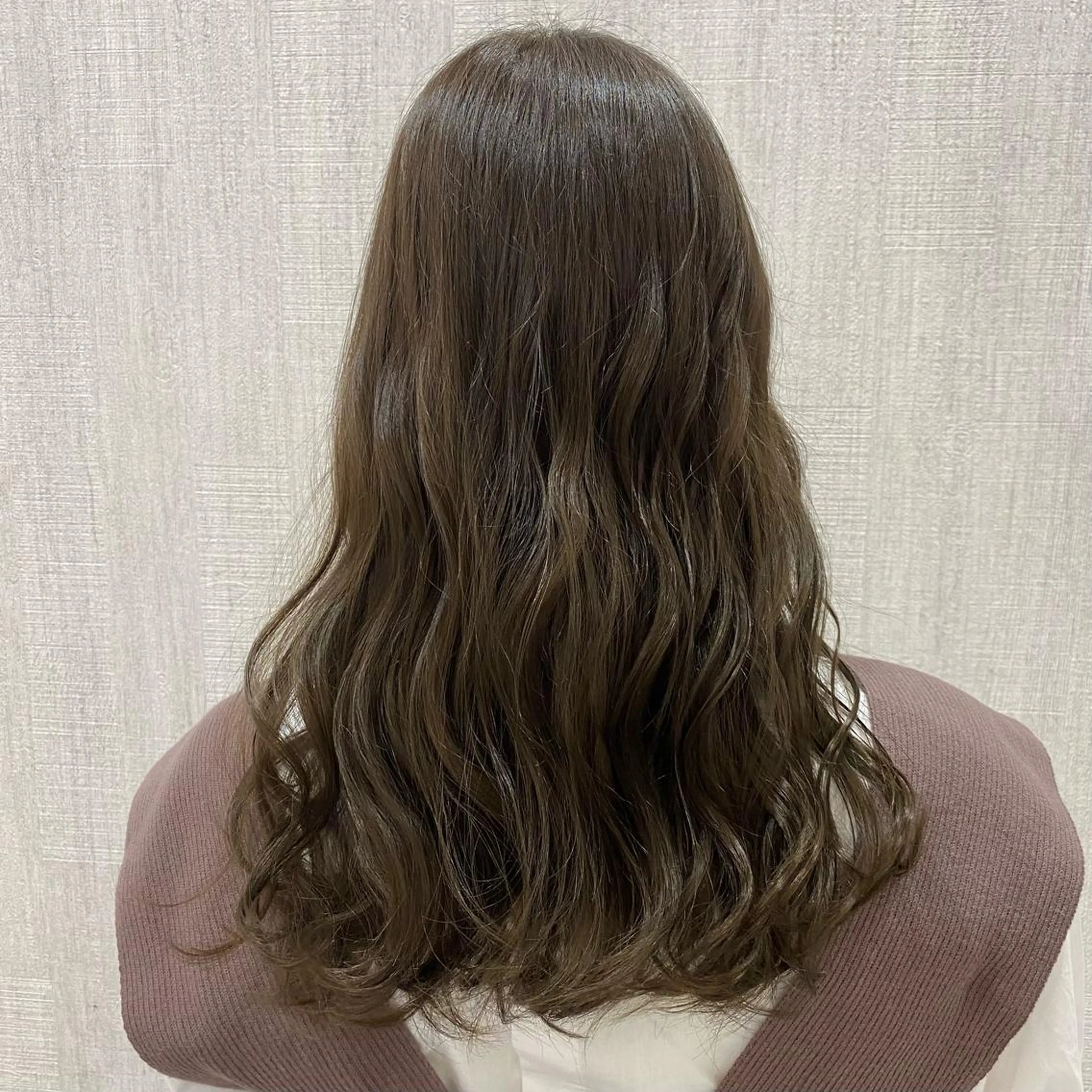 ロング カラー 🫧透け感⋆艶髪💎 山口アヤカのヘアスタイル