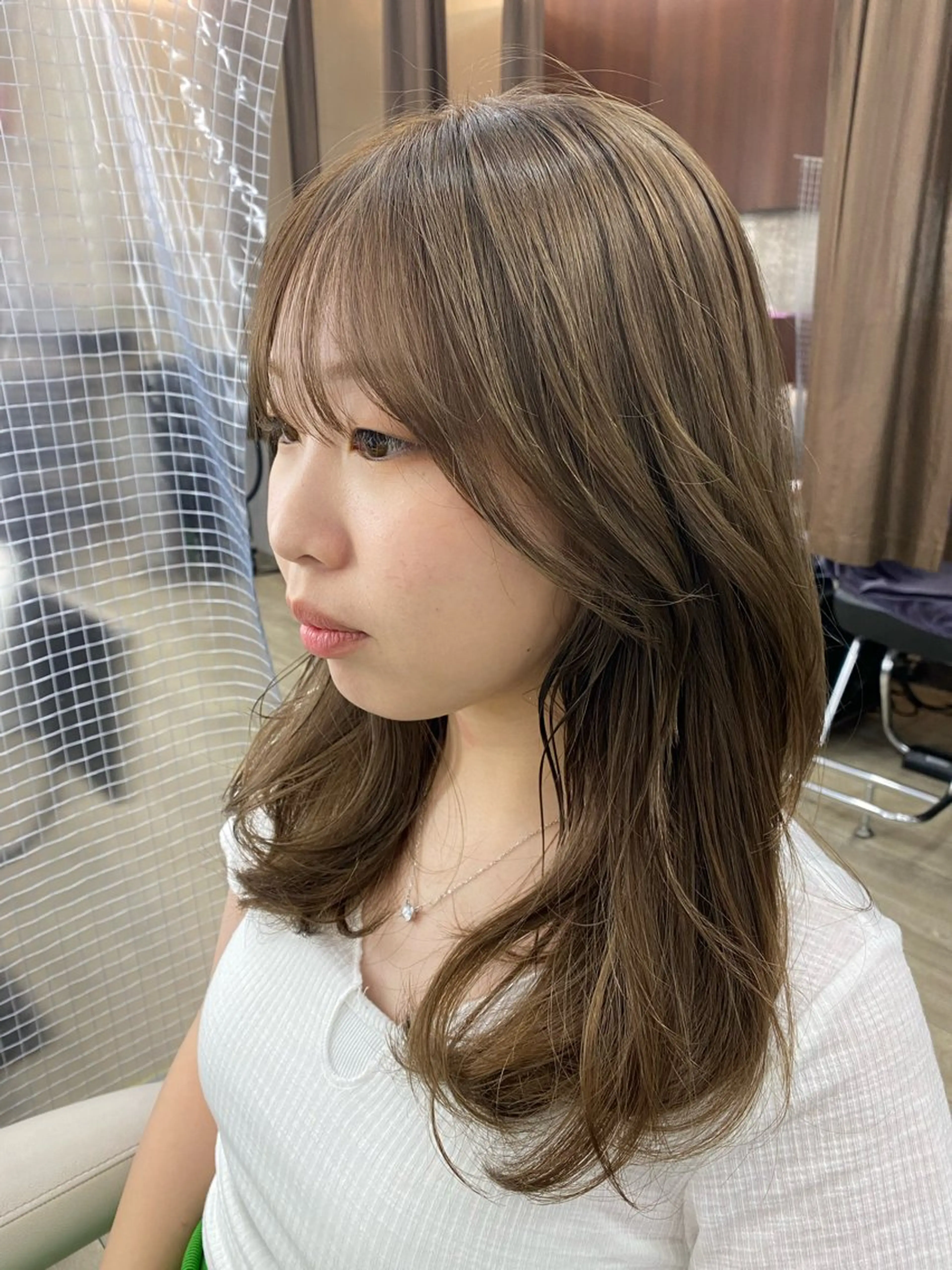 セミロング カラー 顔周りカット レイヤーカット 小顔カット カット ヘアカラー トリートメント 市川 博紀 副店長のヘアスタイル