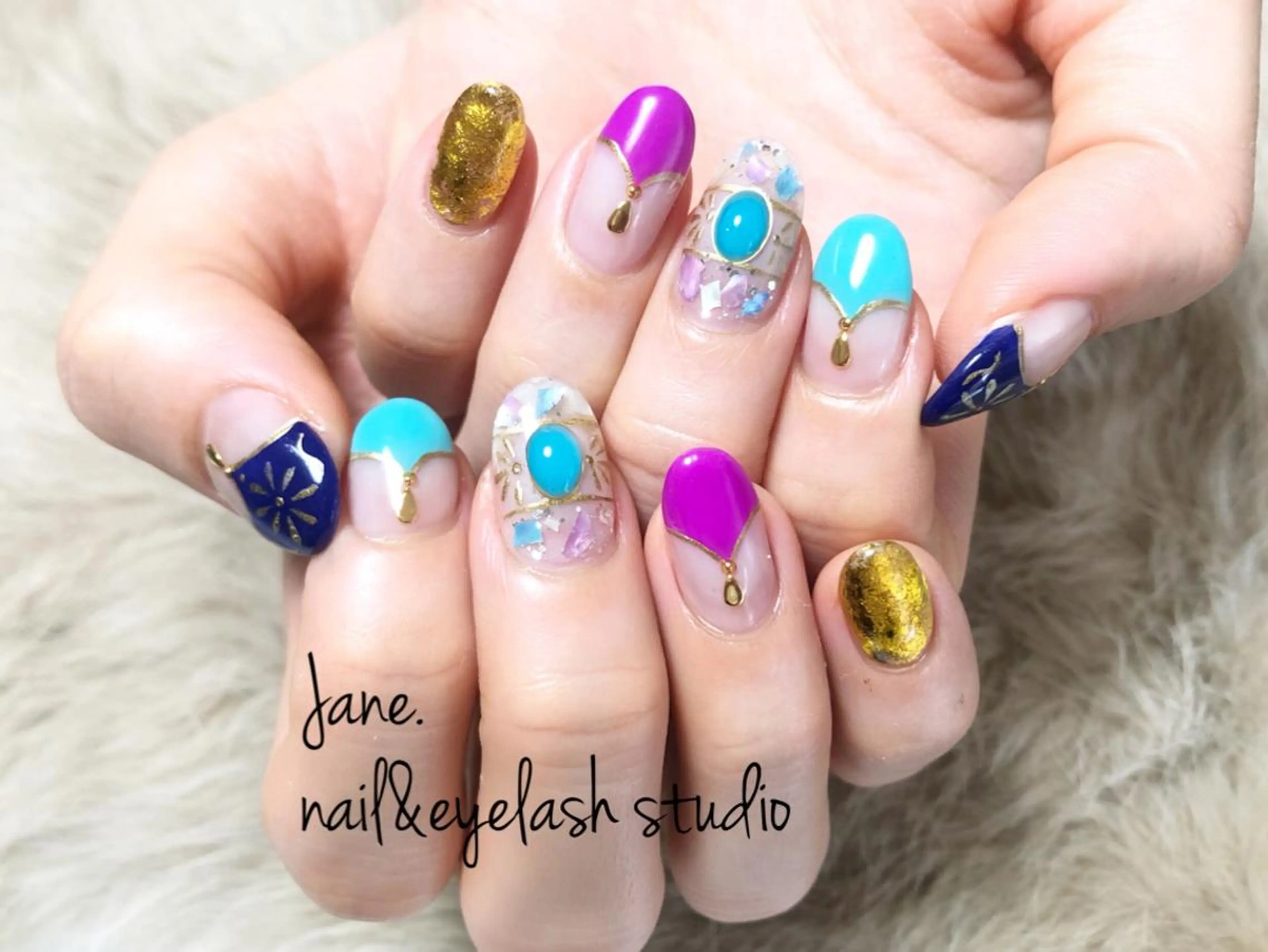 ネイル Yakko pas á pasのネイルデザイン