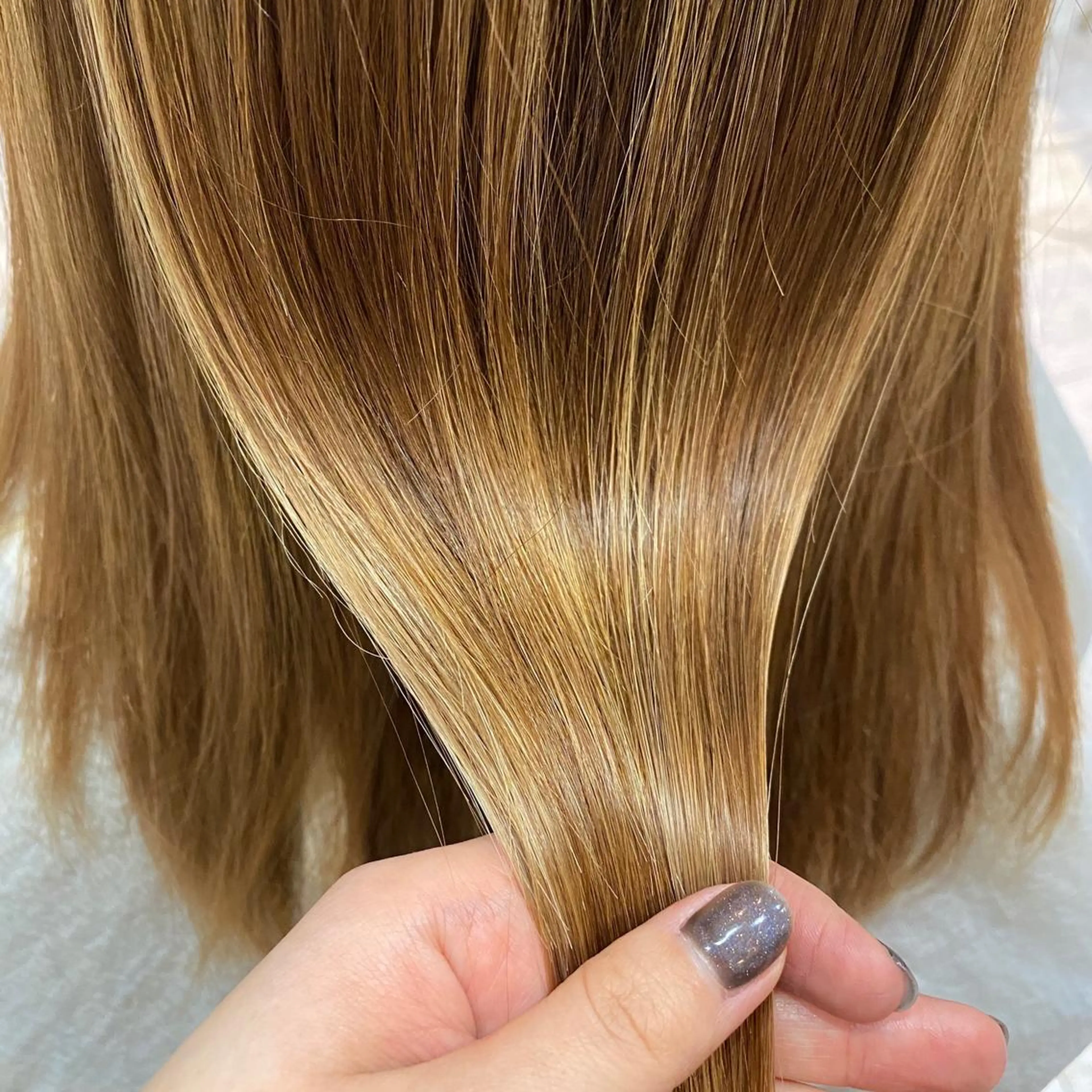 ロング カラー ヘアカラー トリートメント 🫧透け感⋆艶髪💎 山口アヤカのヘアスタイル