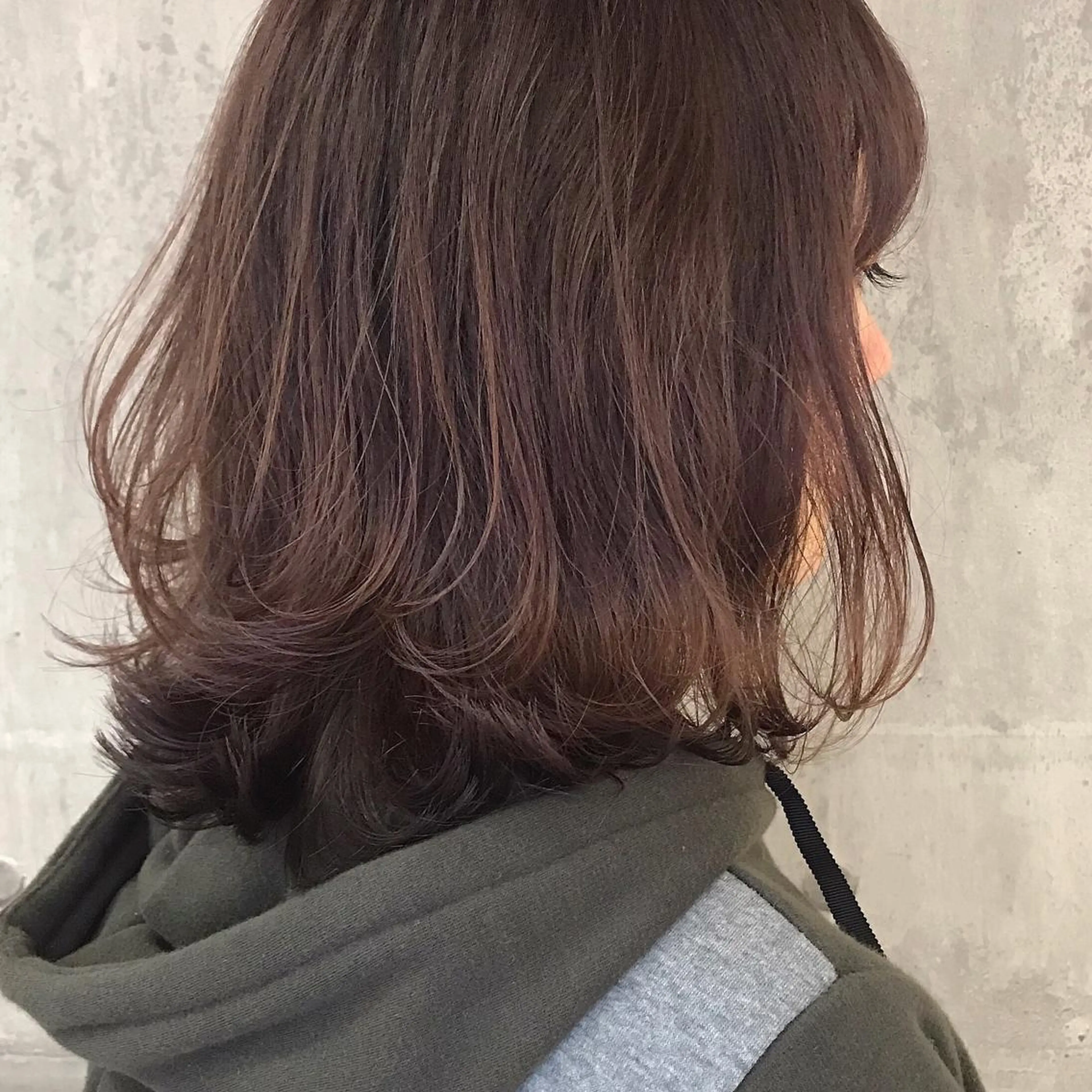 ミディアム カラー ボブレイヤー ベージュカラー ピンクカラー ピンクベージュ ボブ ﾊｲﾄｰﾝ/ｼｮｰﾄ 村上淳乃🐥のヘアスタイル
