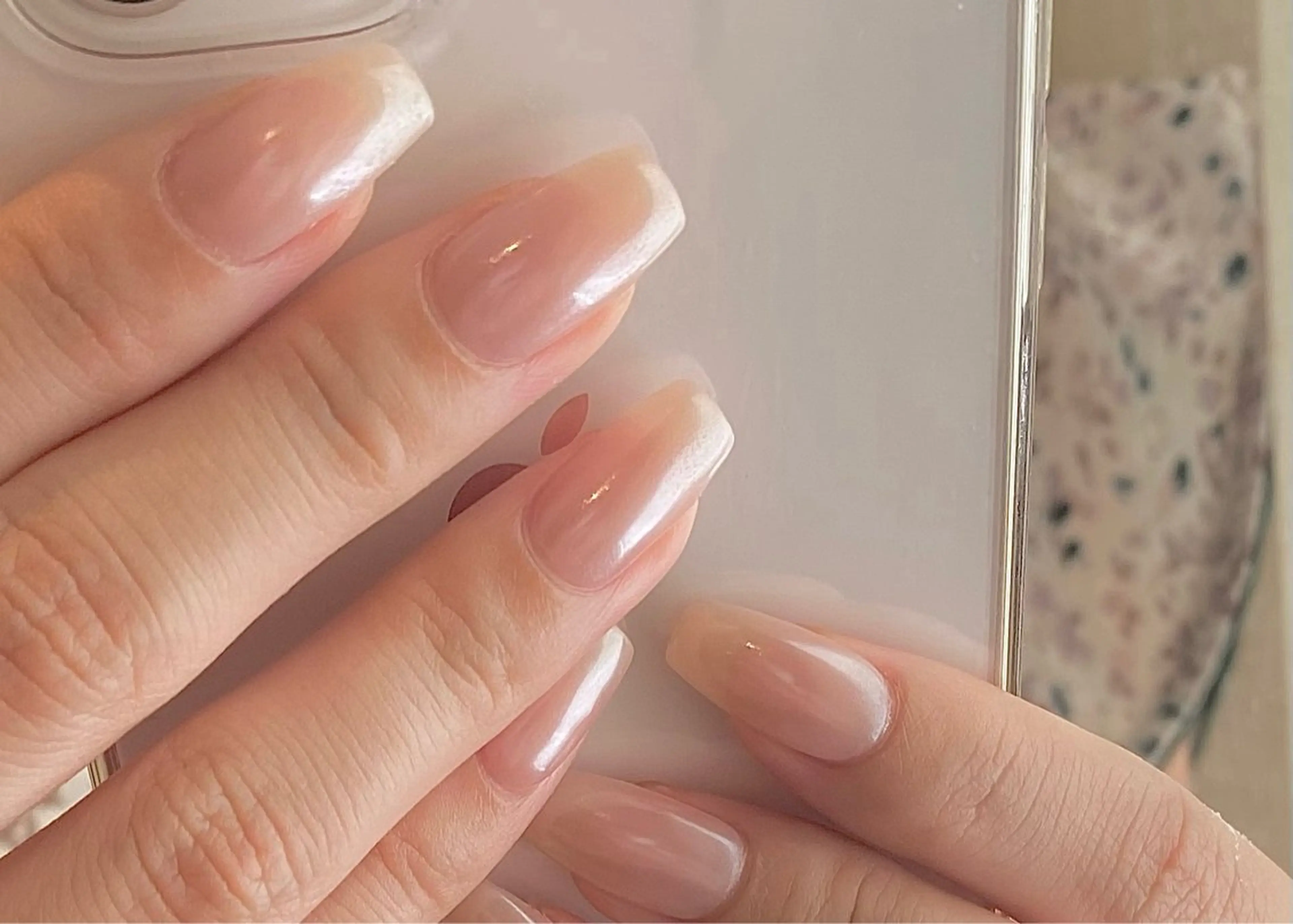 ネイル ジェルネイル ミラーネイル パラジェル ホワイト ハンドネイル パラジェル認定サロン　ネイルケア&スパ　Lovin所属・Lovin _ryukaのネイルデザイン