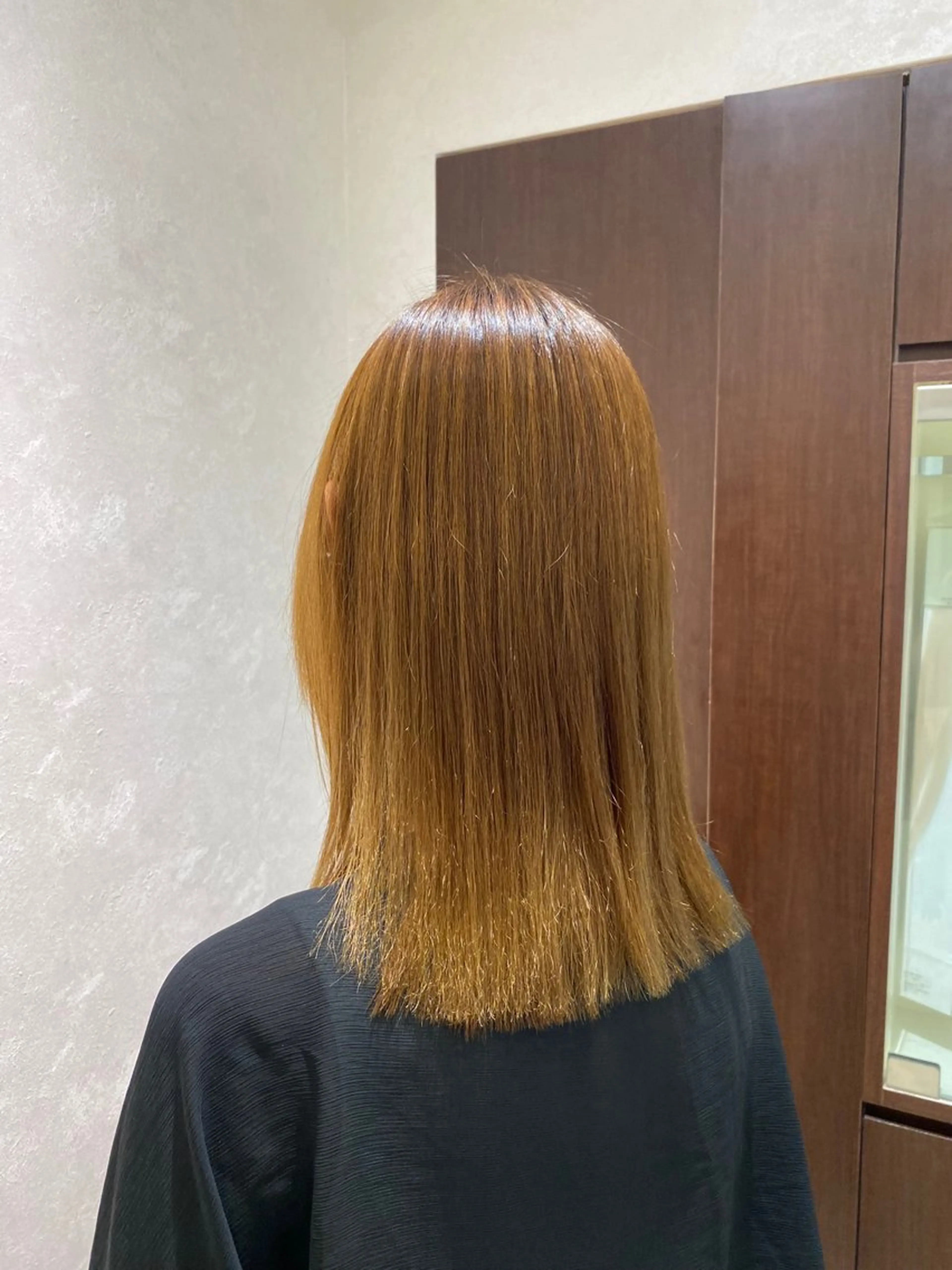 セミロング 他店で断られた方歓迎 ブリーチ縮毛矯正のヘアスタイル