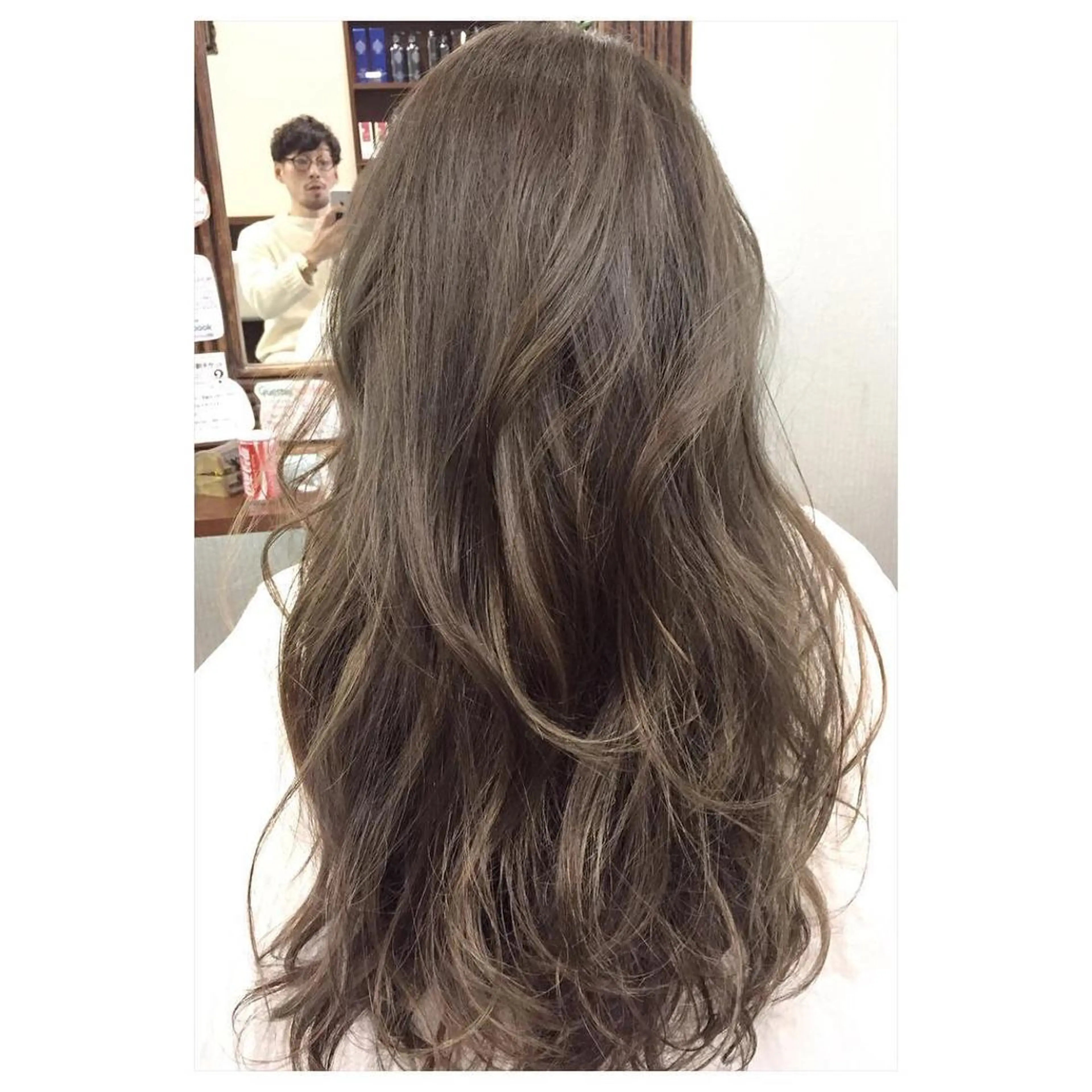 ロング カラー アッシュ グレージュ ハイライトカラー オレンジ 外国人風カラー パーソナルカラー診断 できます　木曽　主博のヘアスタイル