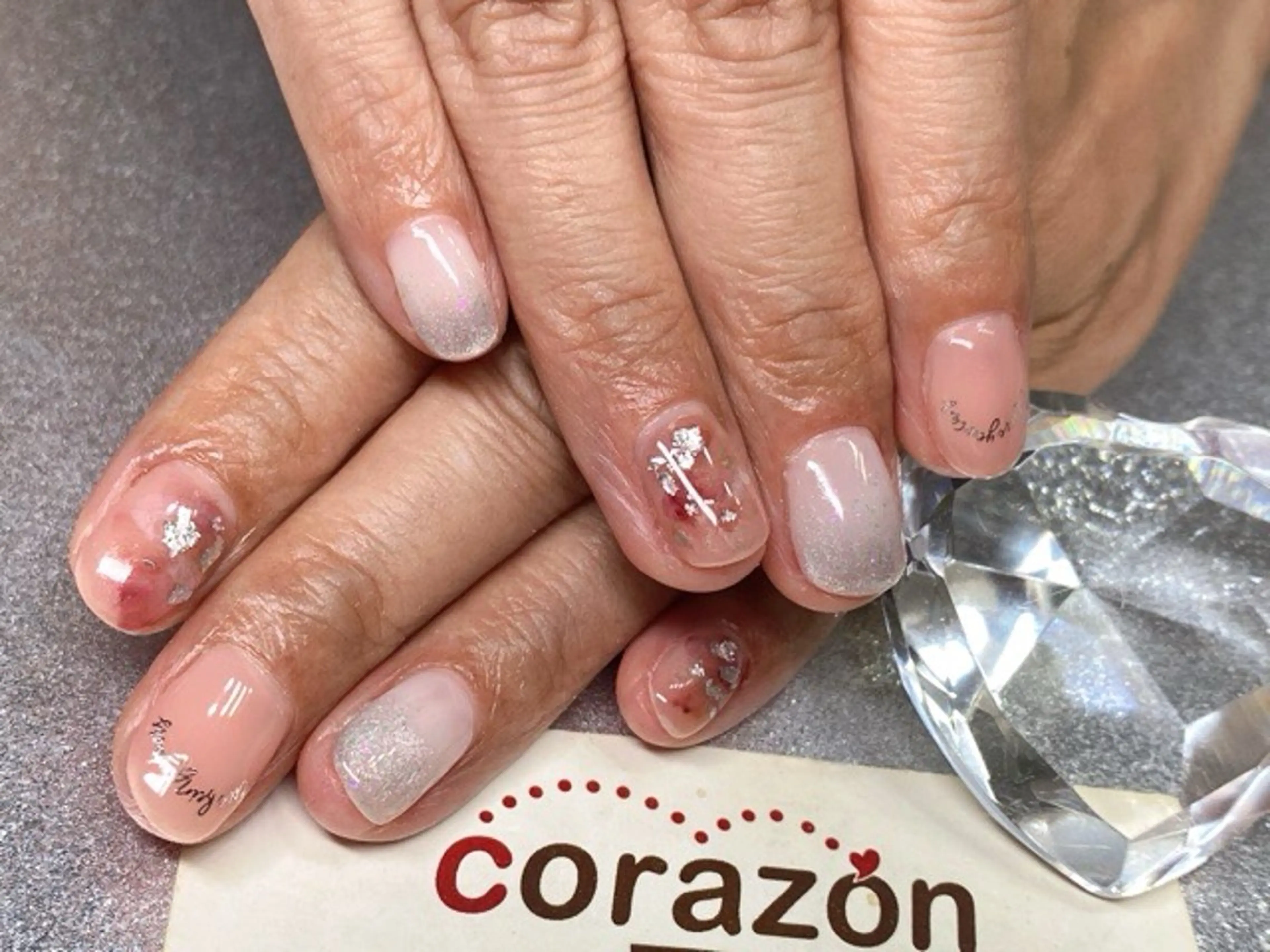 ネイル アートネイル ブラウン シルバー corazon所属・ネイリスト aicoのネイルデザイン