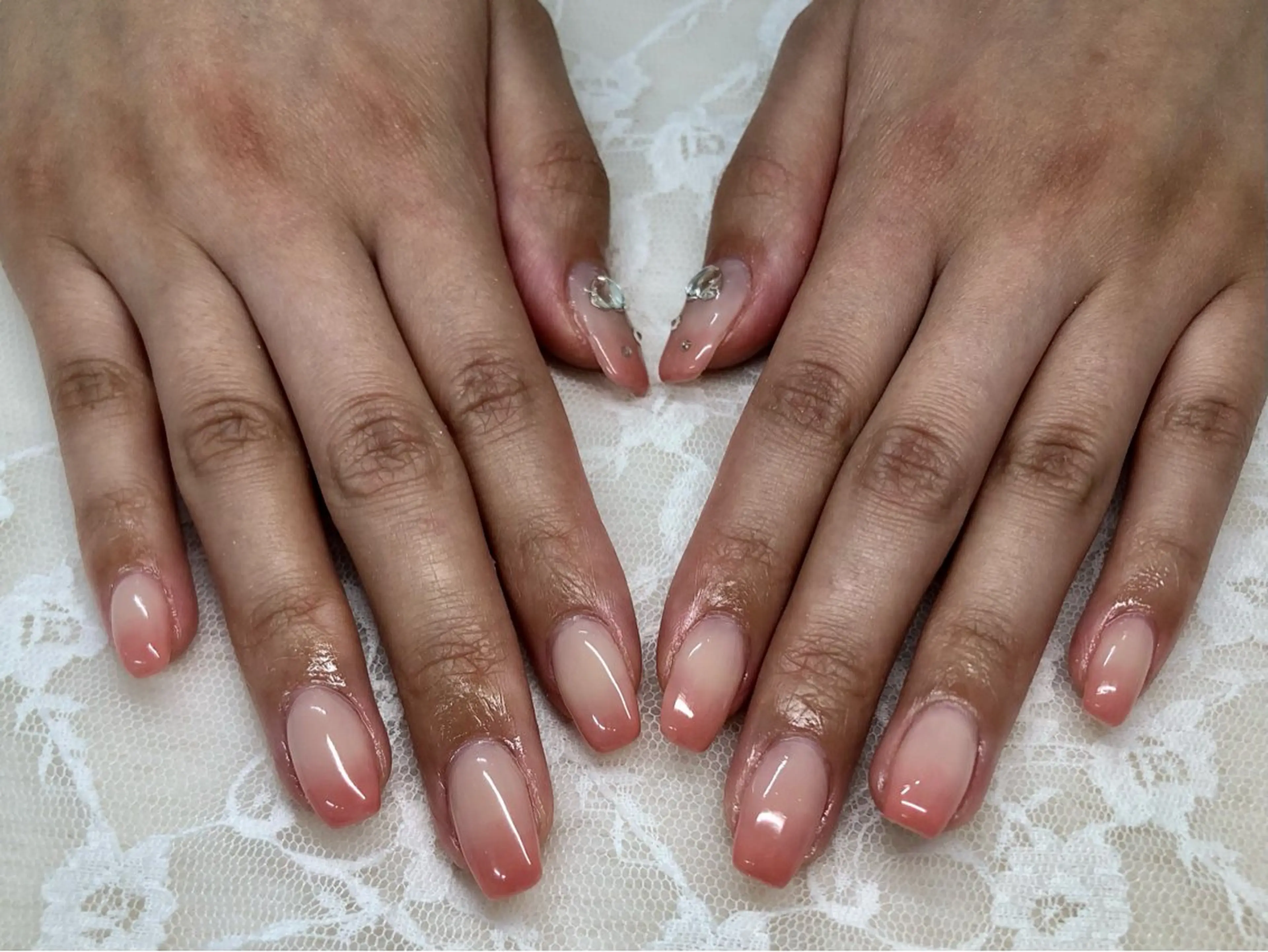 ネイル グラデーション ハンドネイル ハンドケア Epokku ネイルサロンのネイルデザイン