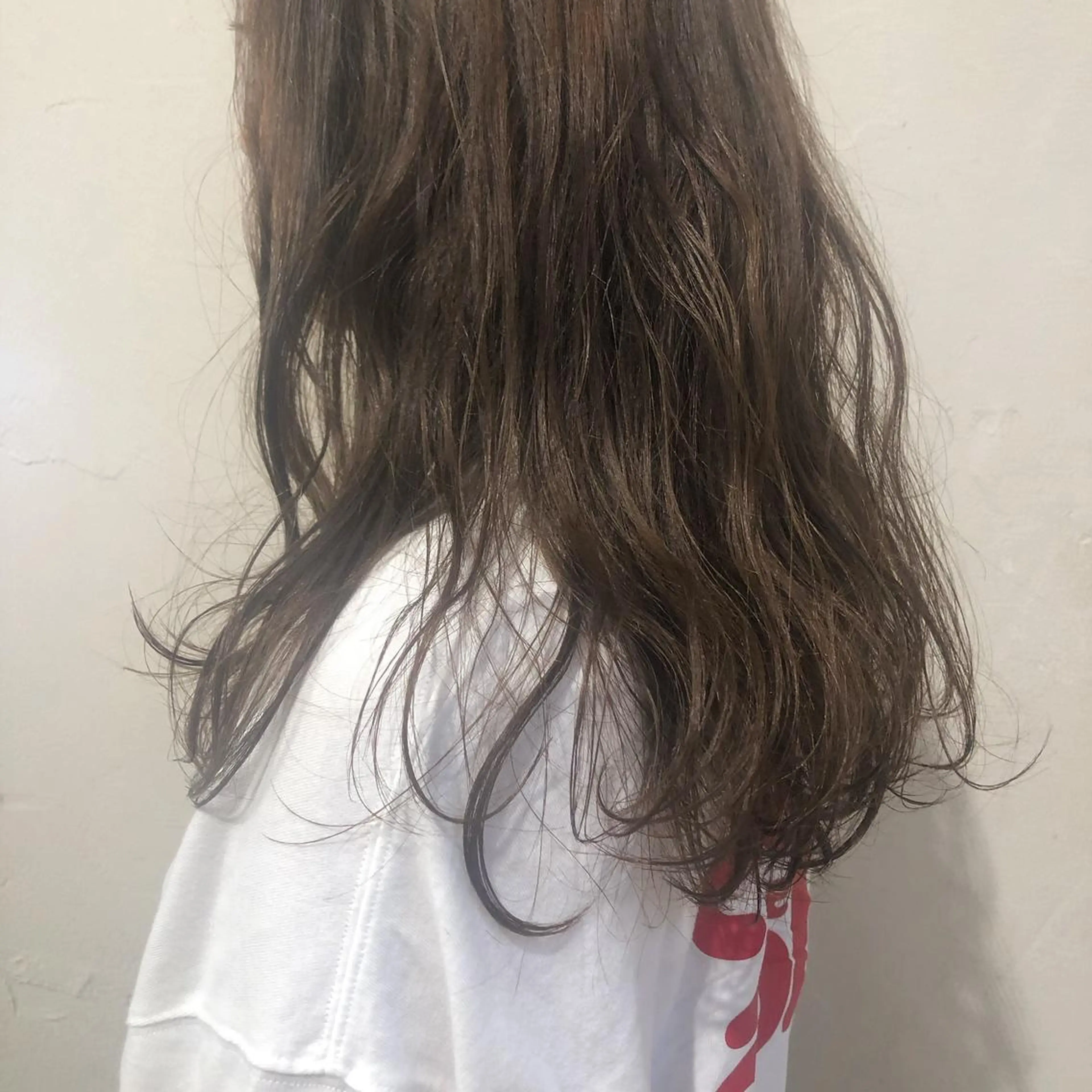セミロング レイヤーカット/ 透明感カラーmikuのヘアスタイル