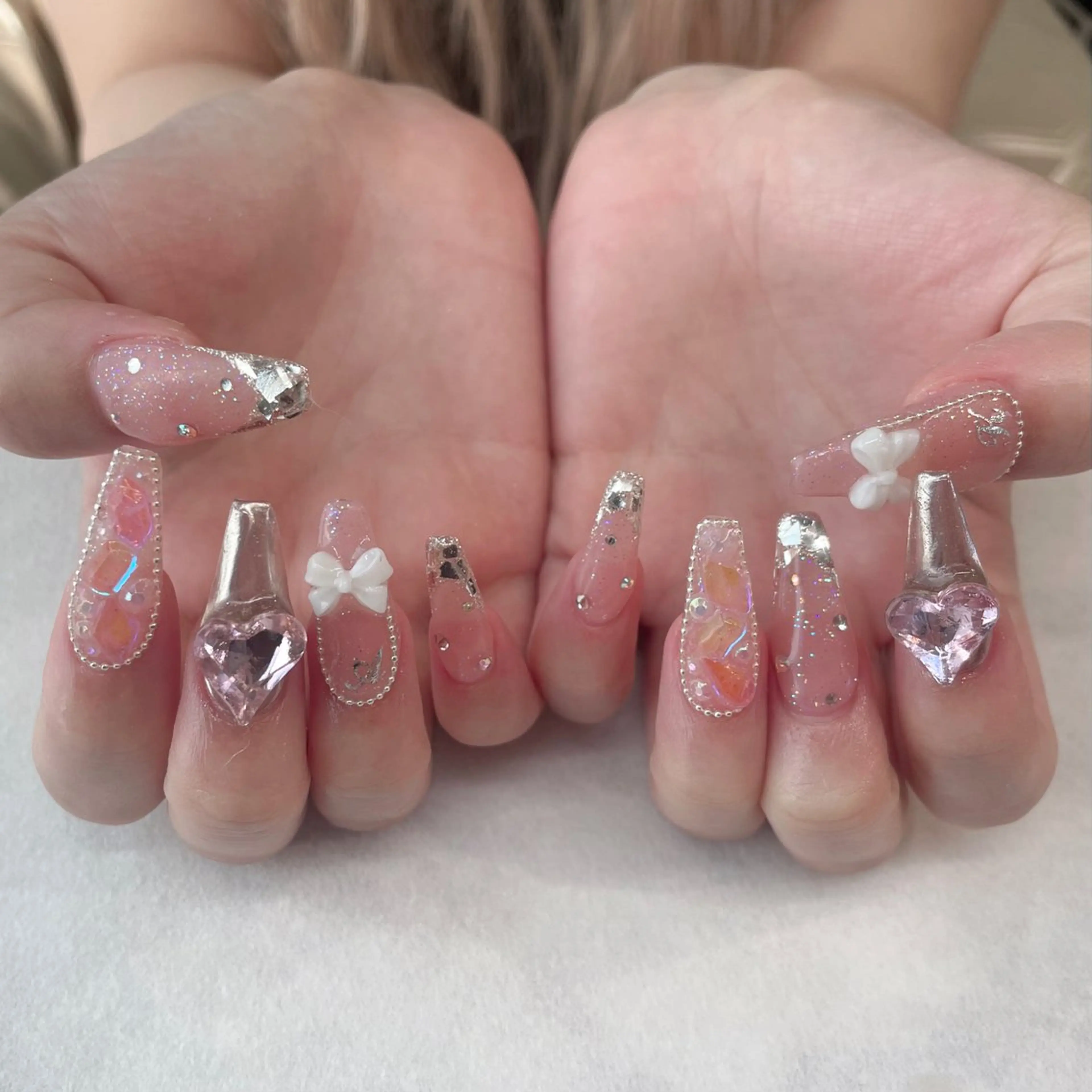 ネイル ハンドネイル 💎🐰 saki. m 🐰💎のネイルデザイン