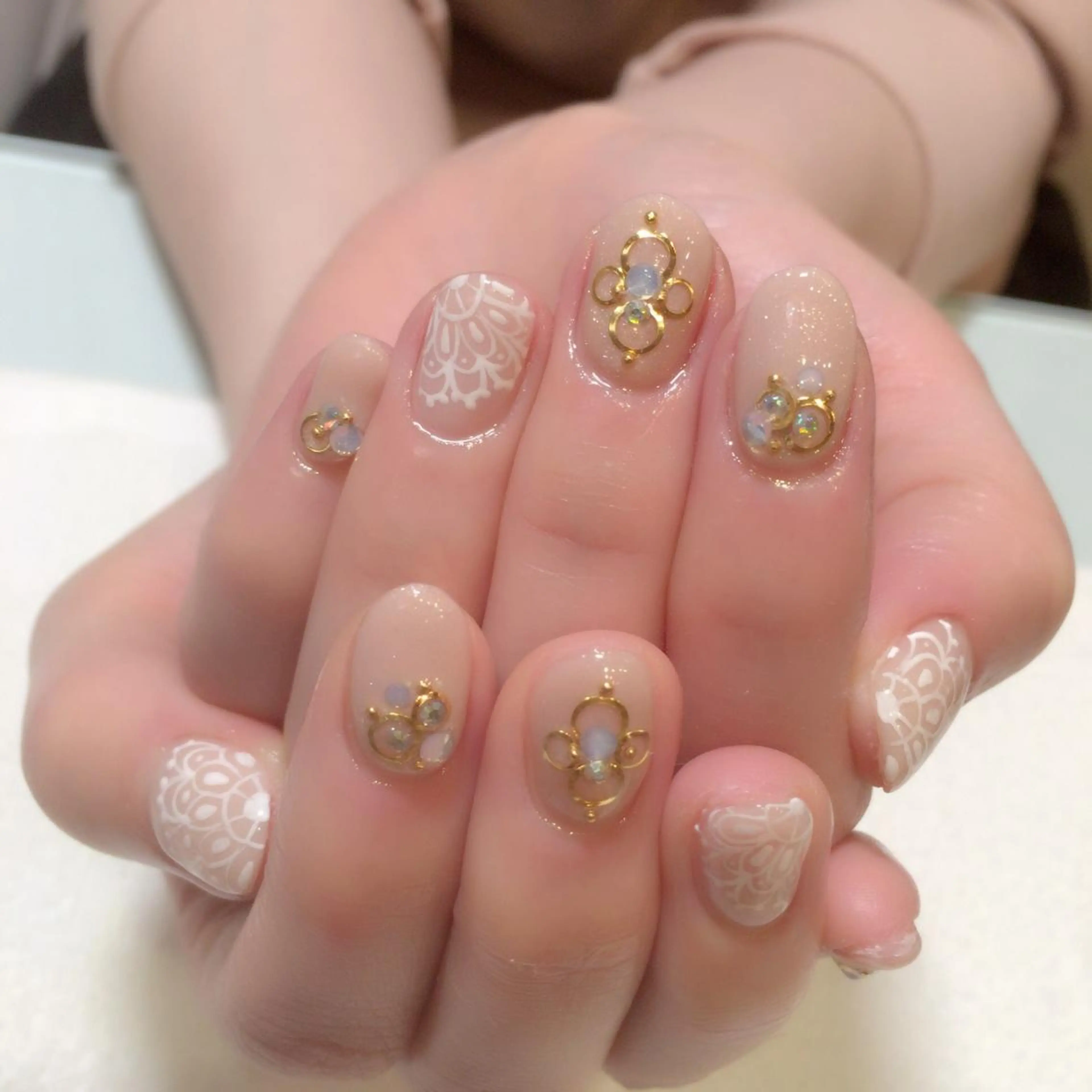 ネイル レース オフィスネイル Nailroom Mocaのネイルデザイン