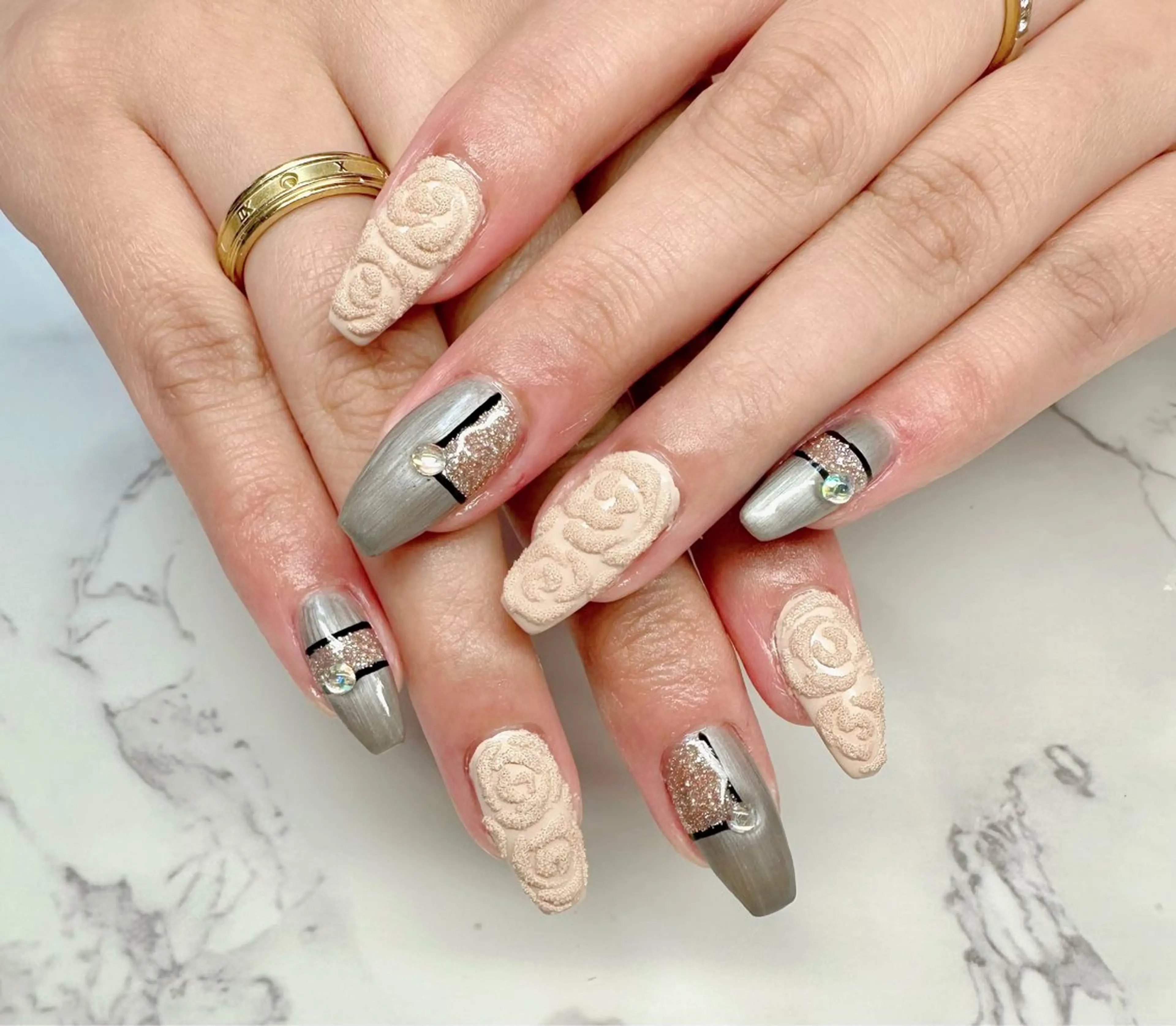 ネイル アートネイル オーロラネイル フレンチネイル マグネットネイル ニュアンスネイル M.N_ nailのネイルデザイン