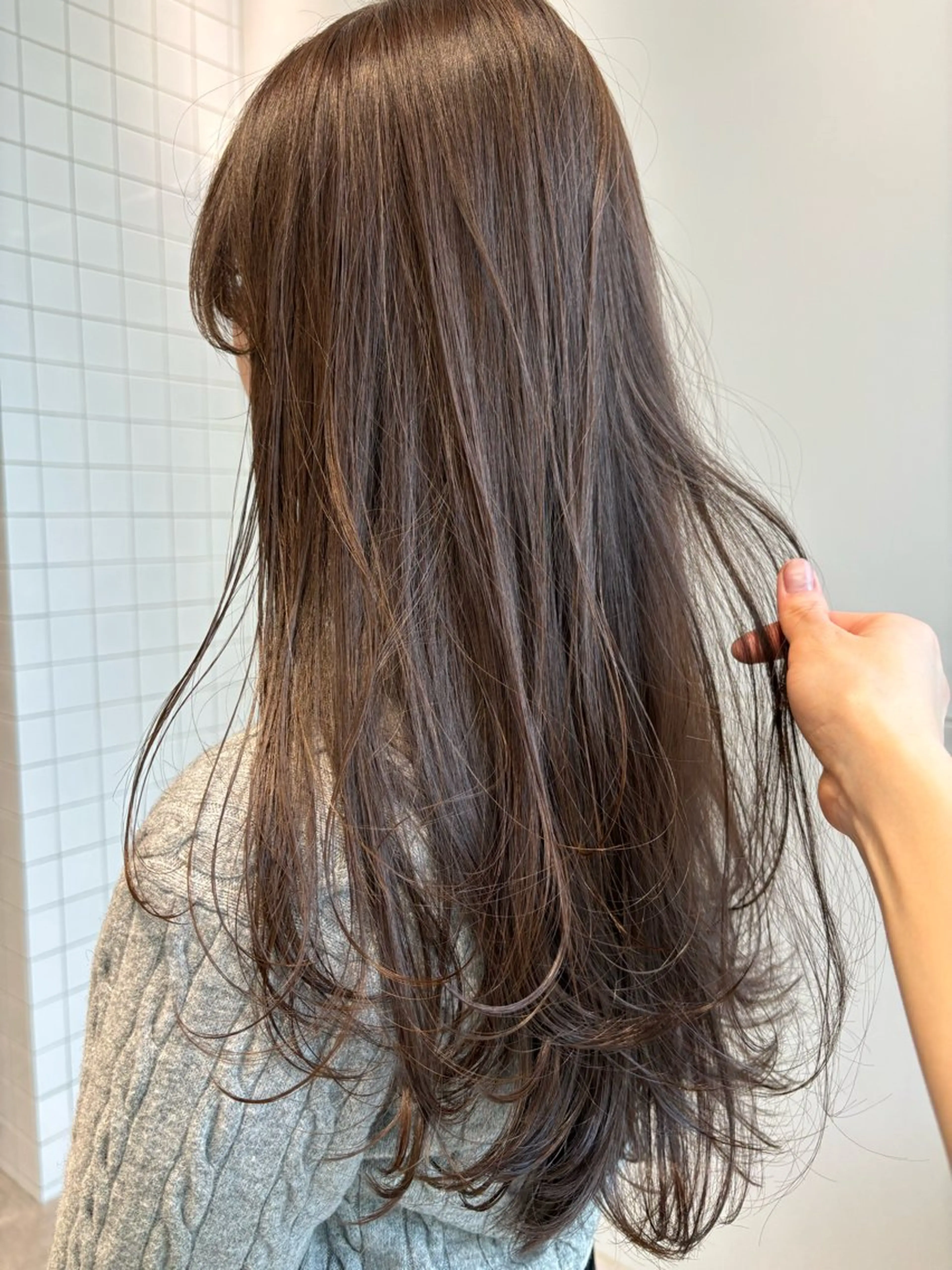 ロング カラー ベージュカラー 透明感カラー レイヤーカット カット ヘアカラー ベージュ/暖色カラー /ボブ/ミカのヘアスタイル
