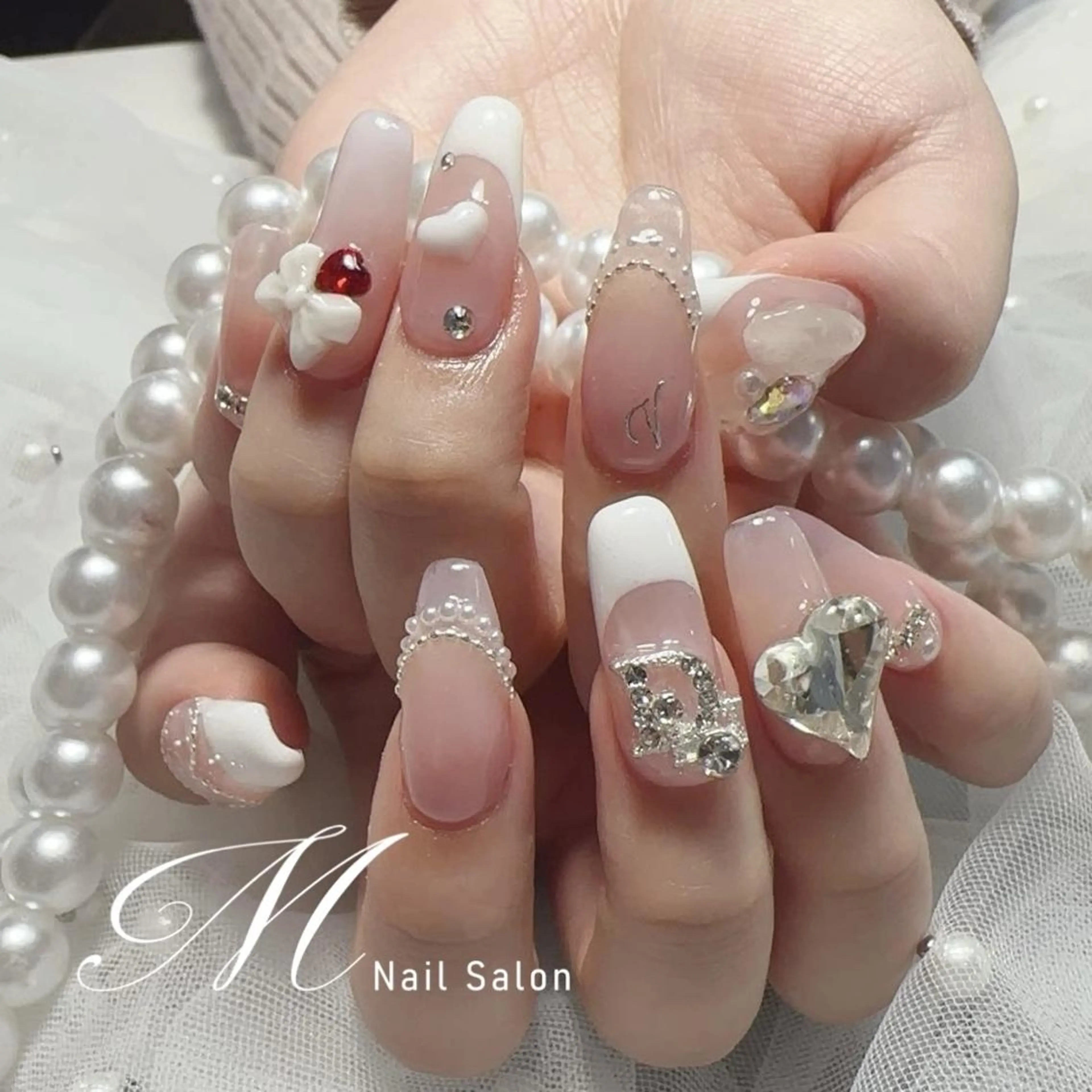 ネイル アートネイル チークネイル フラッシュネイル ハート キラキラネイル MNailパラ取扱店 🦋キャンペーン中✨のネイルデザイン