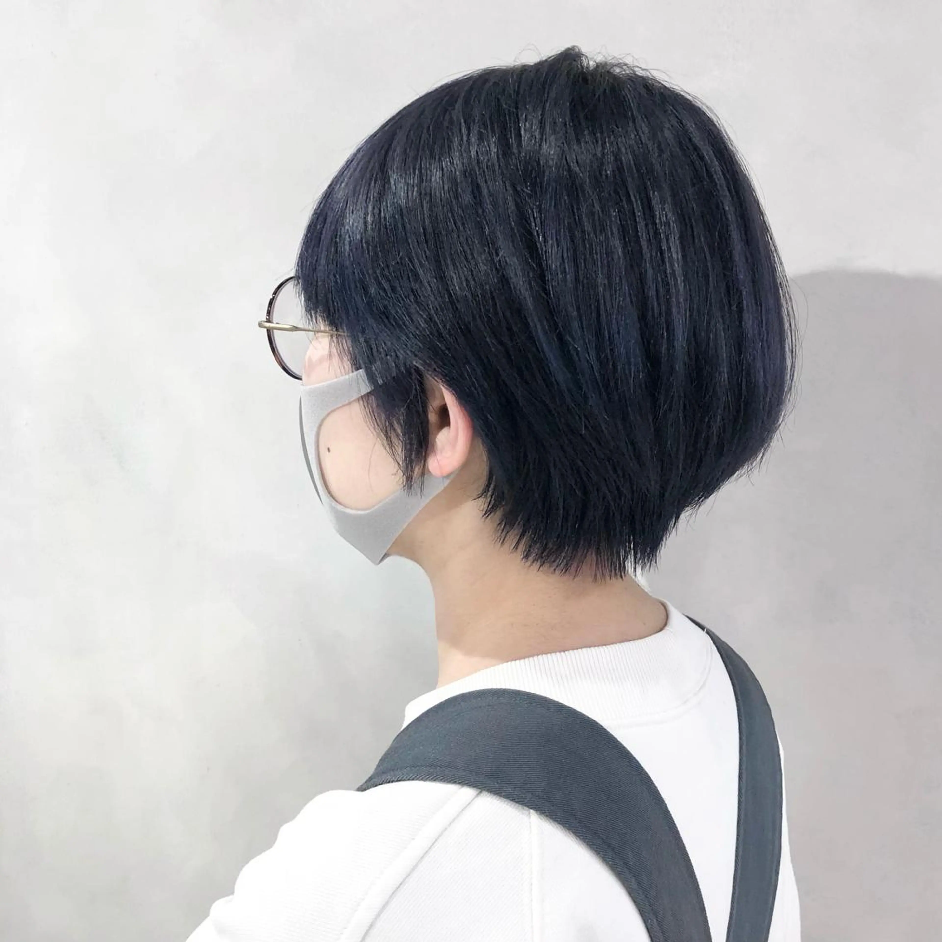 ショート 🤍髪質改善➕透明感 カラー🤍川上葵のヘアスタイル