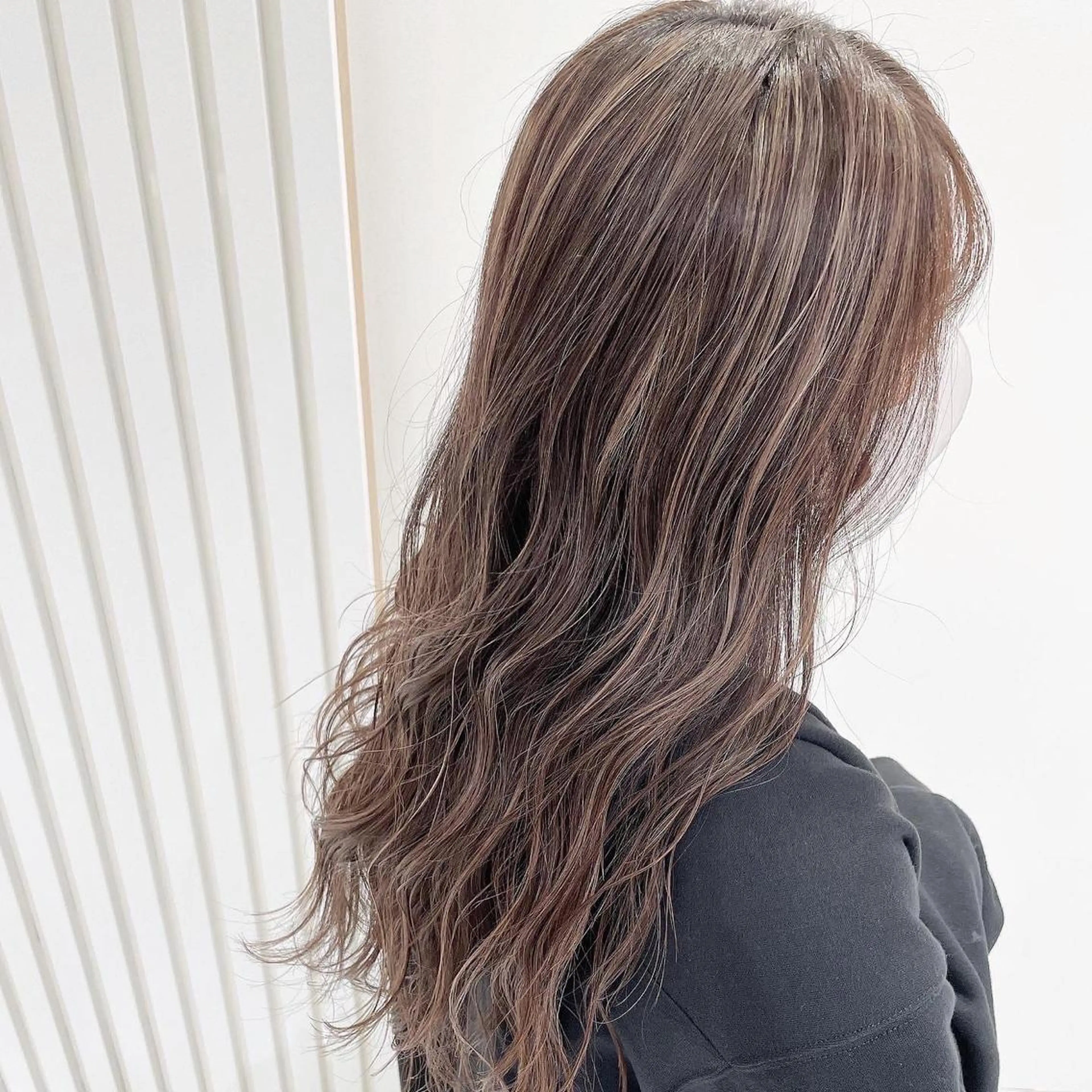 ロング カラー ご新規様限定クーポン あります　桂口　烈闘のヘアスタイル