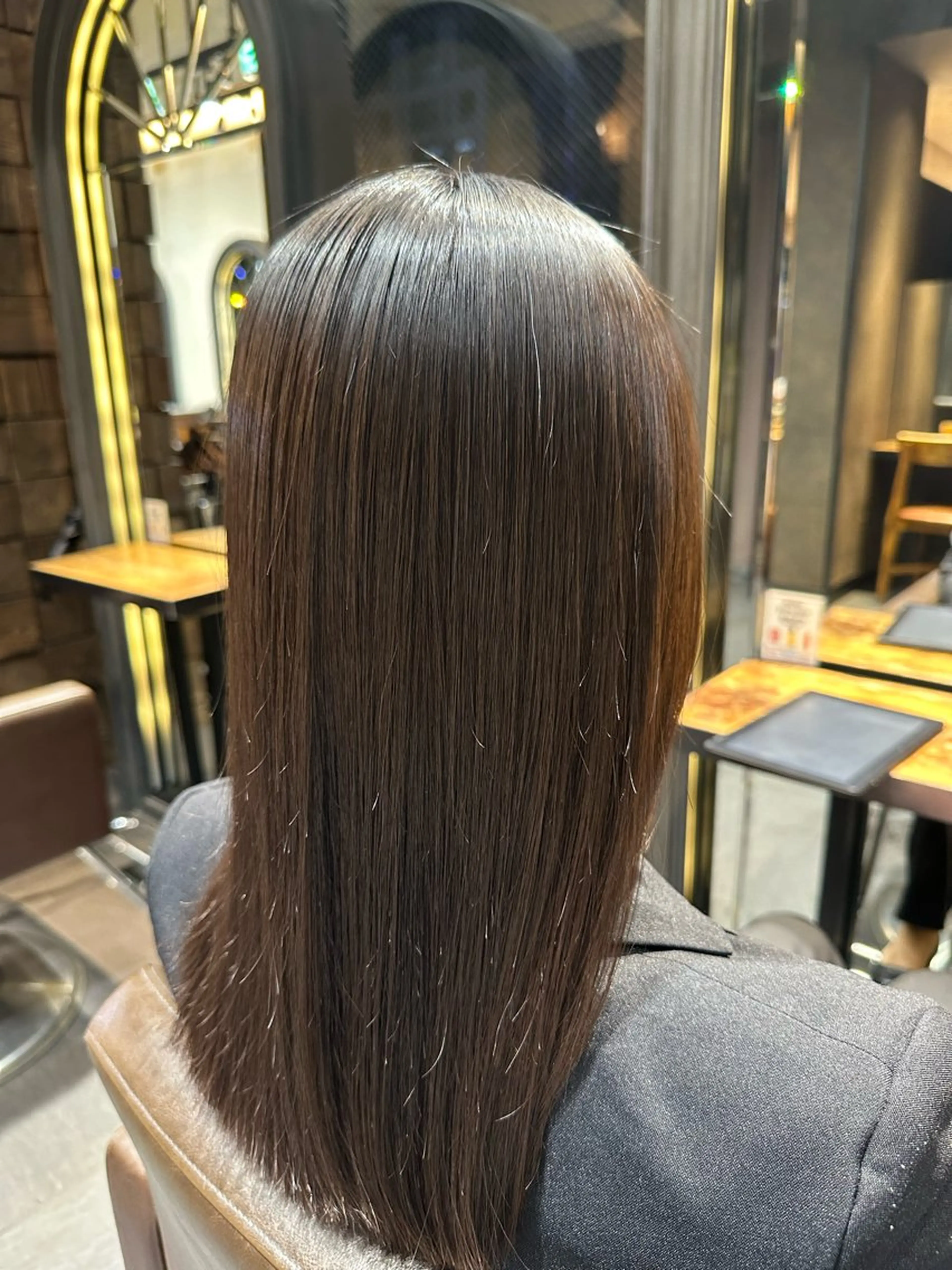 ロング カット 縮毛矯正 齊藤政太 顔周り カット 透明感カラーのヘアスタイル