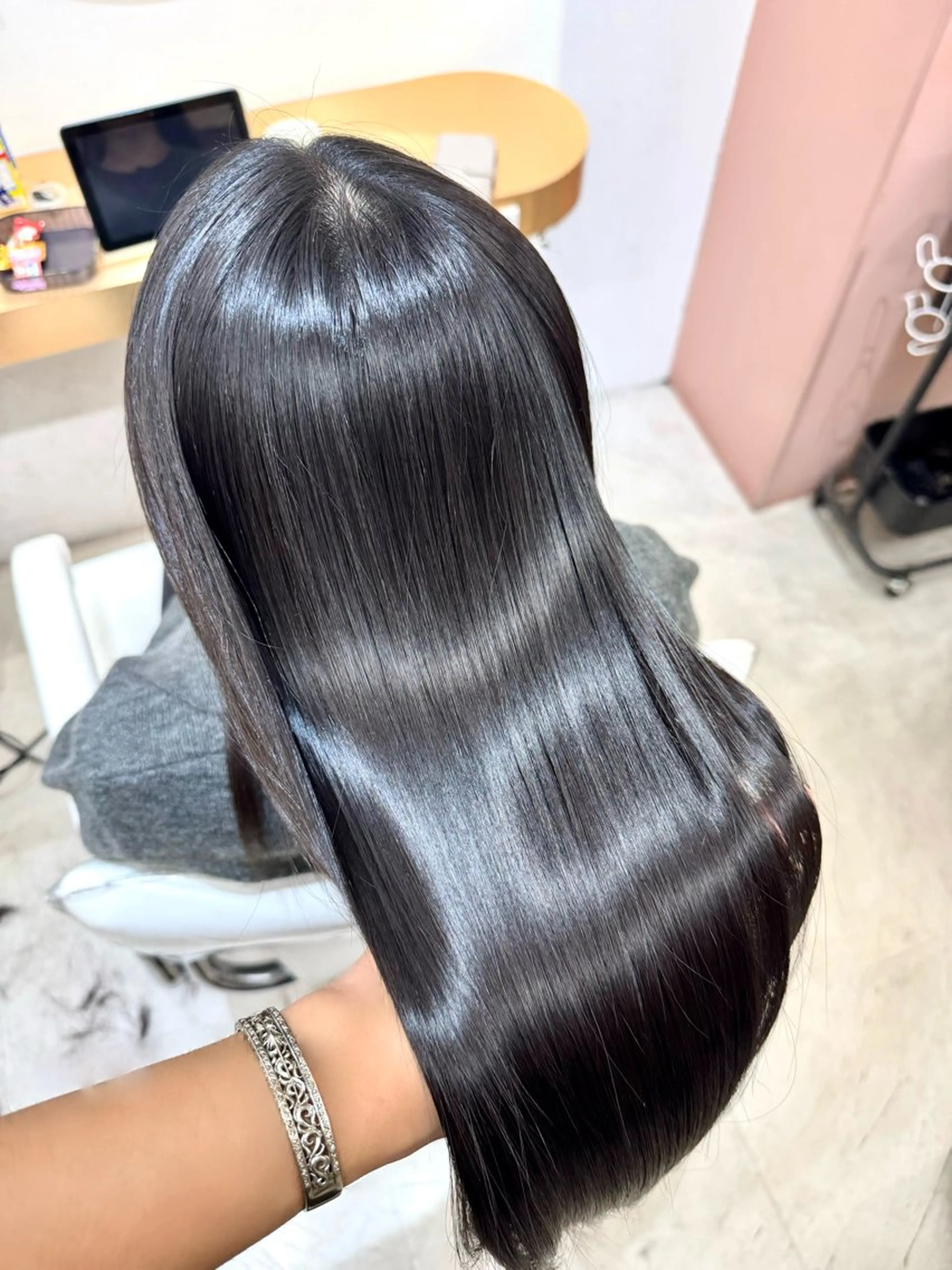 【クセが気になる方へ】premium艶髪ストレート(縮毛矯正)+カット+クイックTrの写真