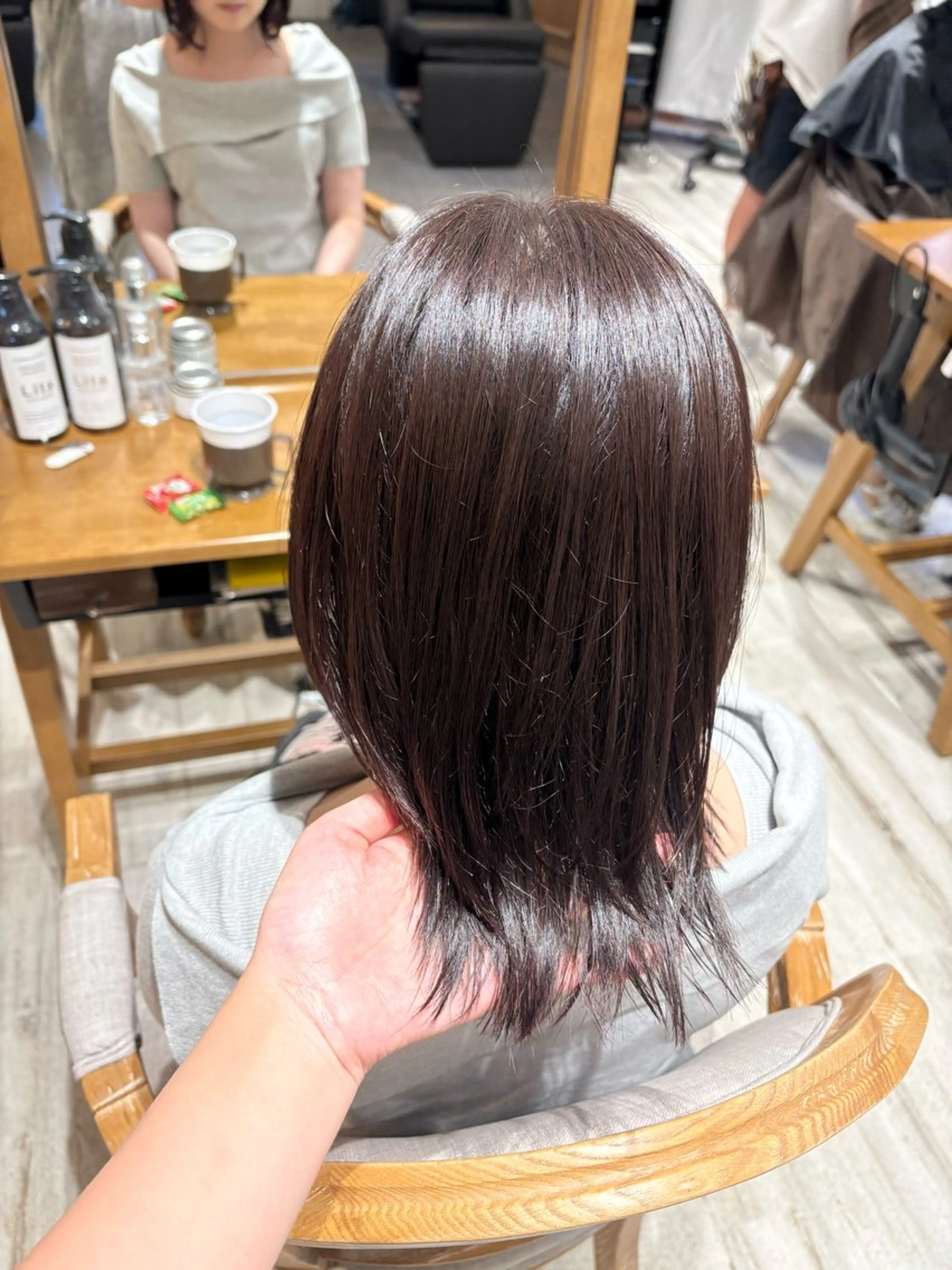 ミディアム カラー ラベンダーカラー ピンクカラー ピンクラベンダー レイヤーカット カット ヘアカラー abilita HIRARIのヘアスタイル