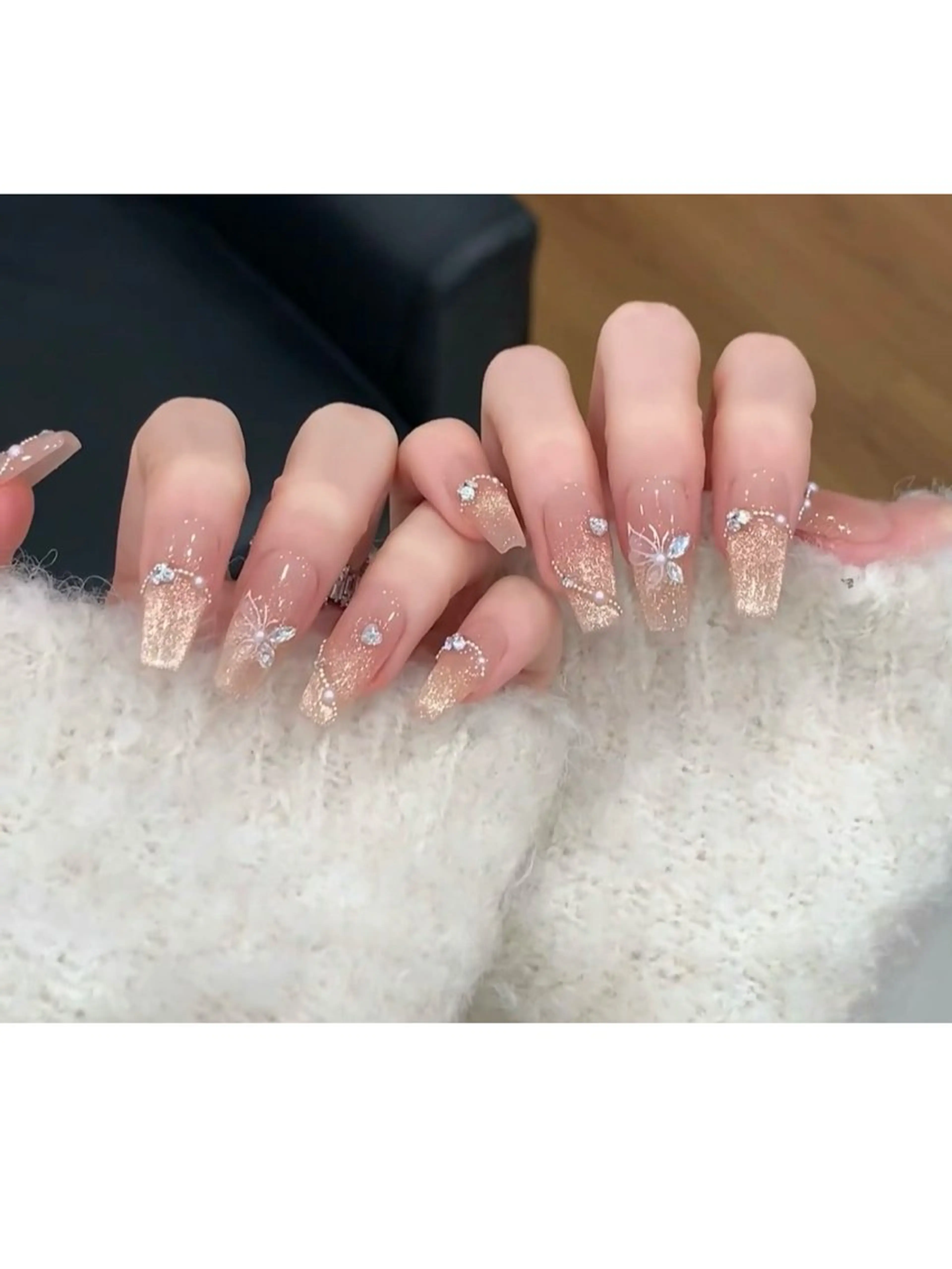 ネイル pink ladyサロン所属・べ にのネイルデザイン