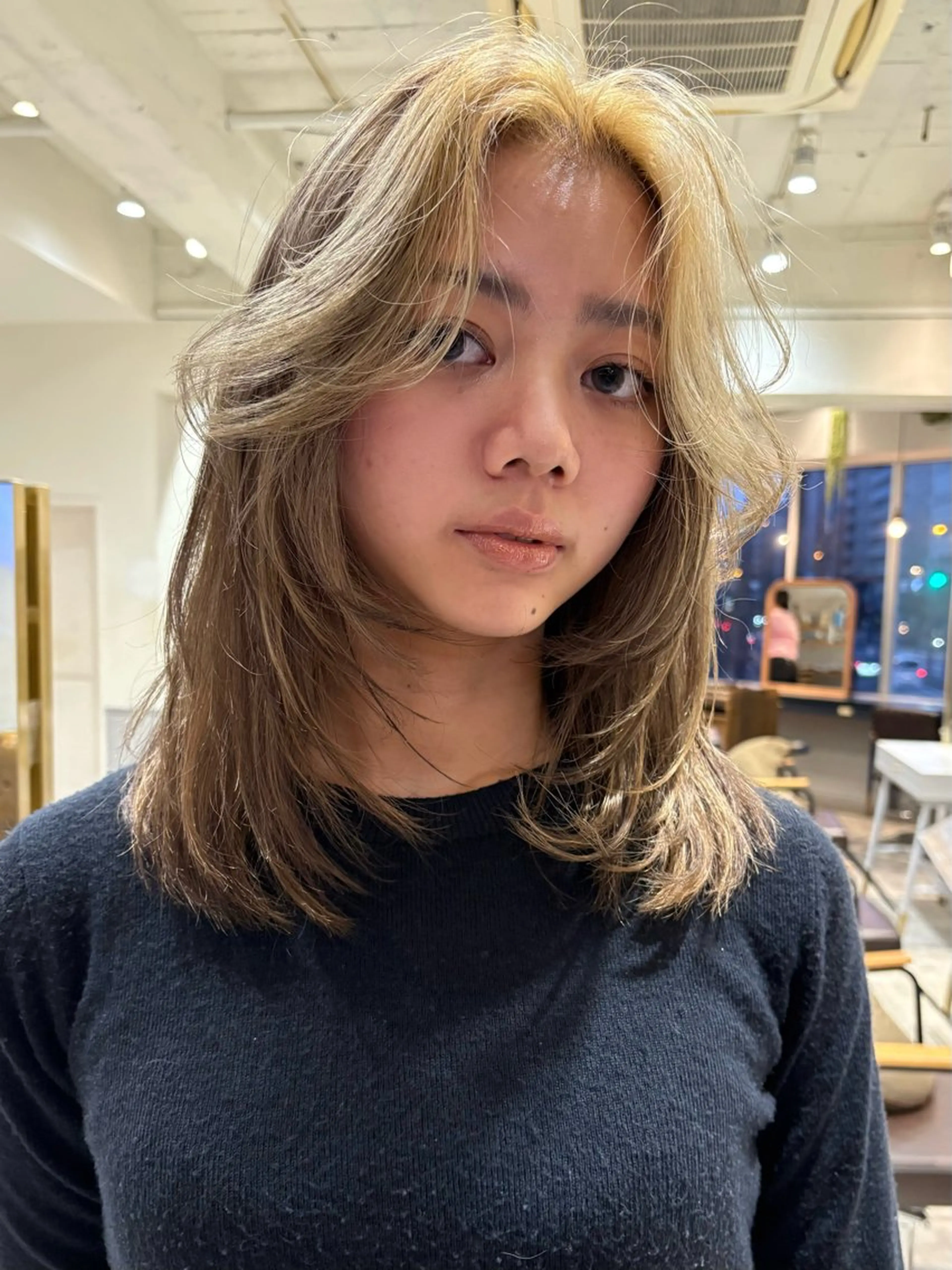 ミディアム カラー ヘアカラー SIKI yuuna モテ韓国ヘア☁️のヘアスタイル