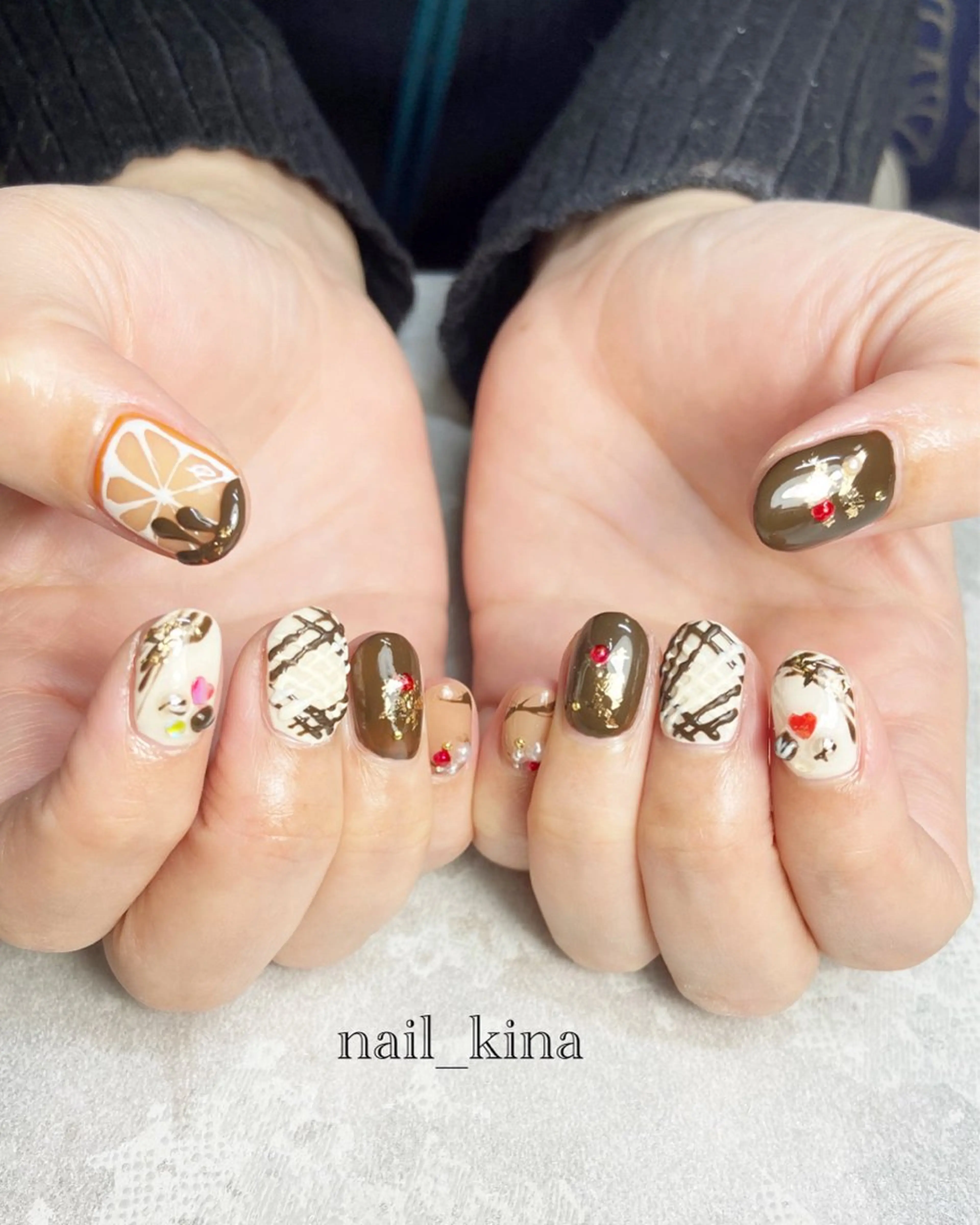 ネイル フラッシュネイル マグネットネイル ワンカラーネイル バレンタイン ハンドネイル nail_ kinaのネイルデザイン