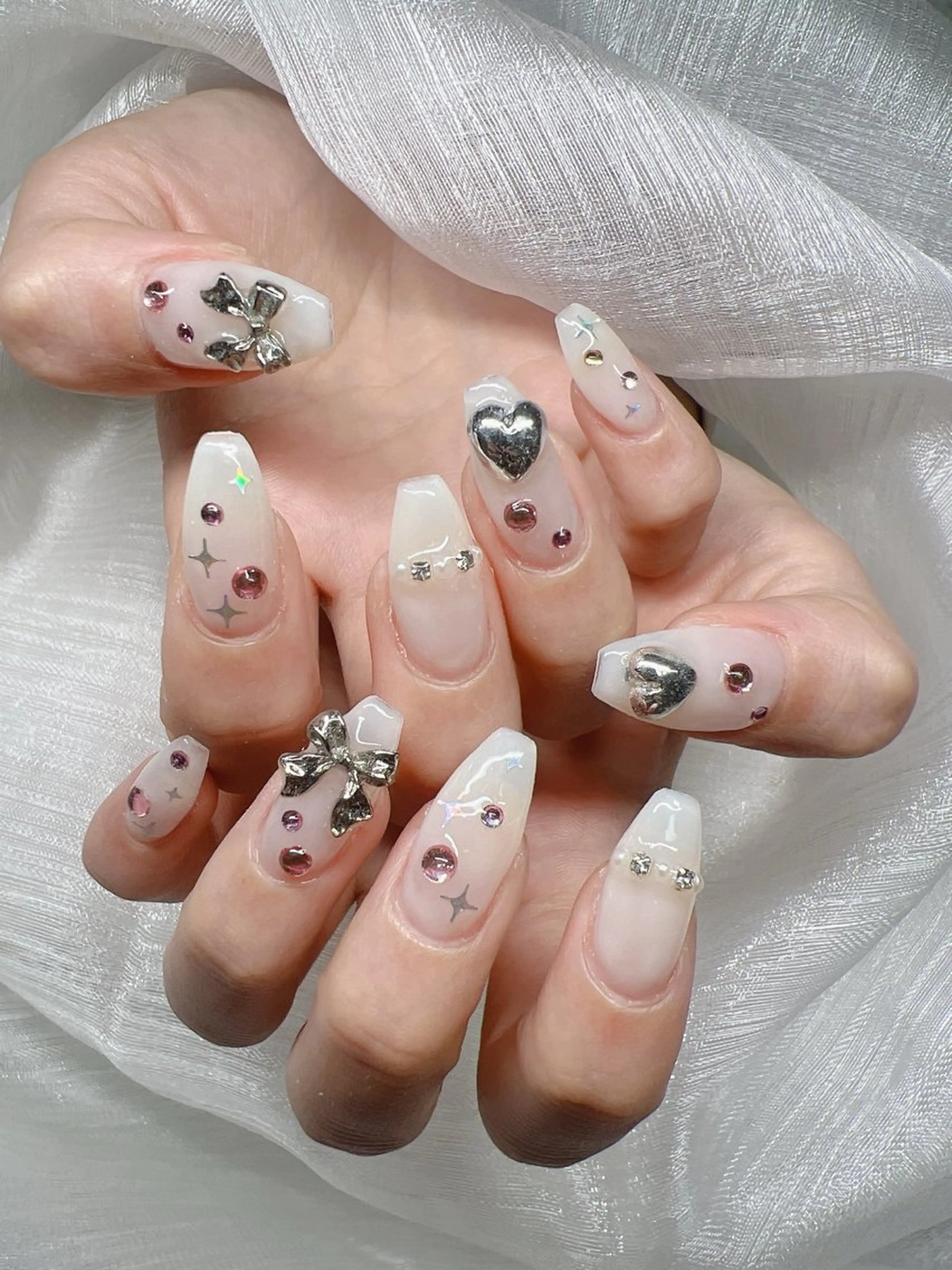 ネイル 長さ出し グラデーション 卒業式 キラキラネイル マグネットネイル ハンドネイル Lee Nails チップ長さだし専門店のネイルデザイン