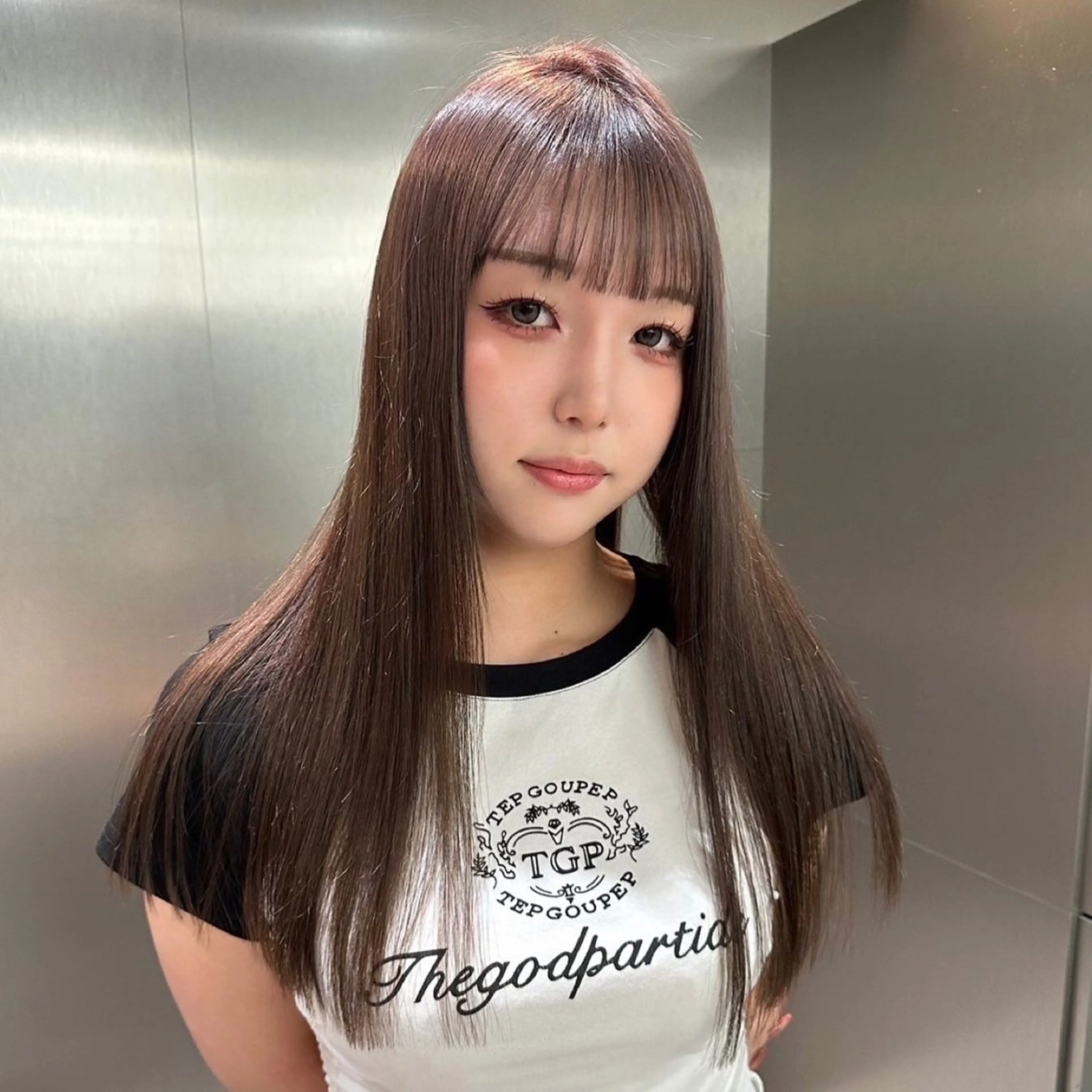 ロング カラー ブリーチ 透明感カラー ブリーチ透明感 mikaのヘアスタイル