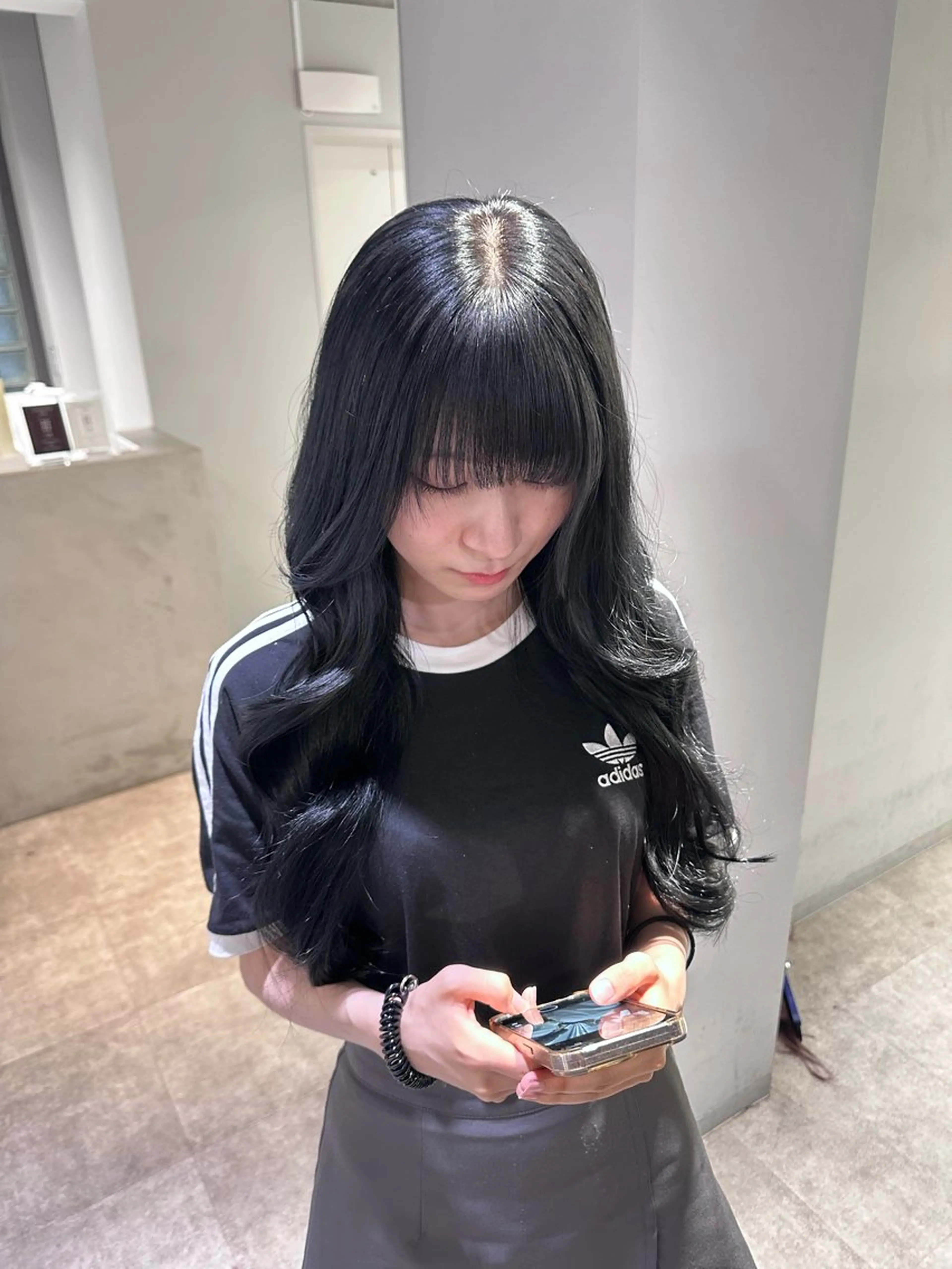 ロング カラー 𝑦𝑢𝑟𝑖𝑎 MIRAのヘアスタイル