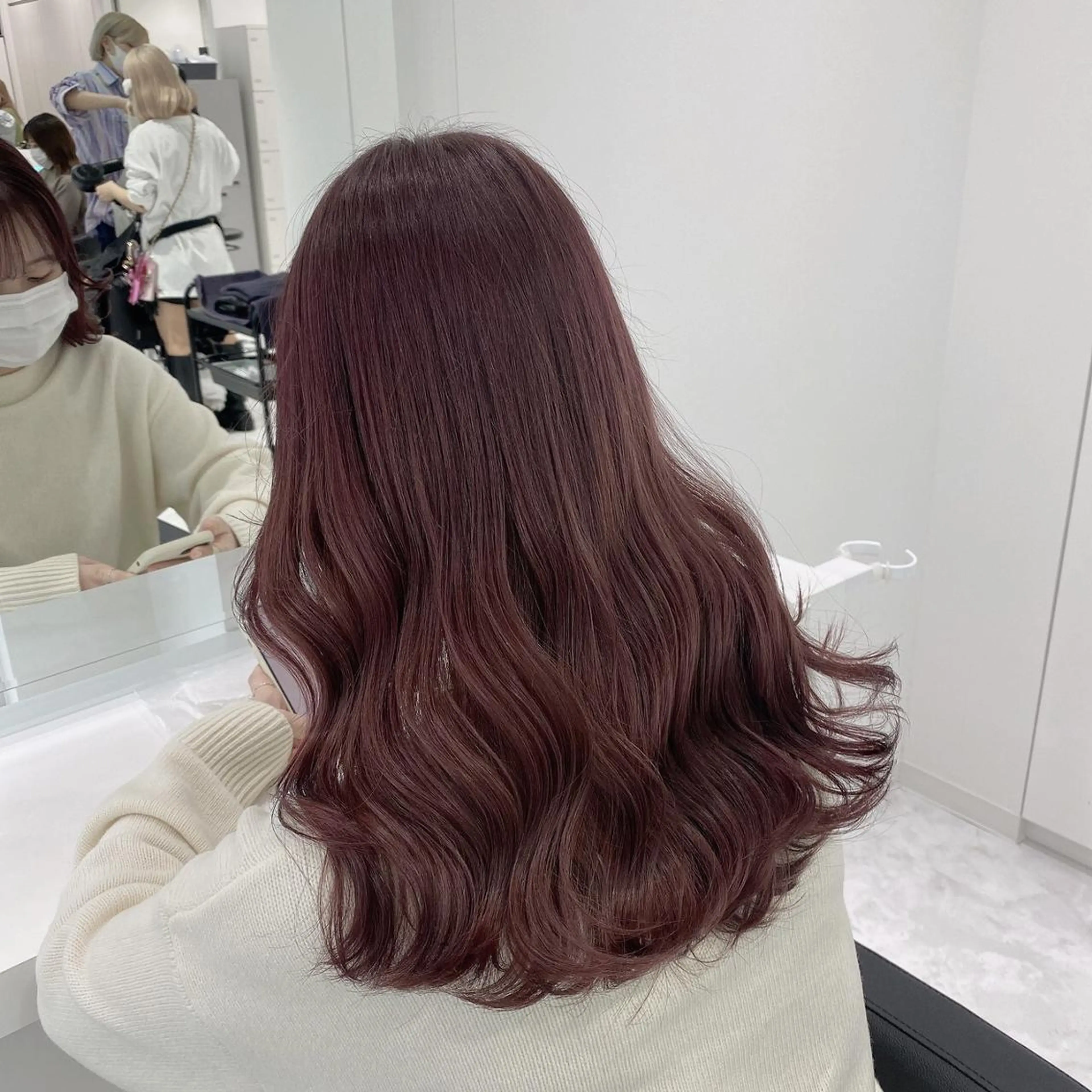 カラー セミロング 🤎🎀ブリーチなし ピンクラベンダー🧸のヘアスタイル