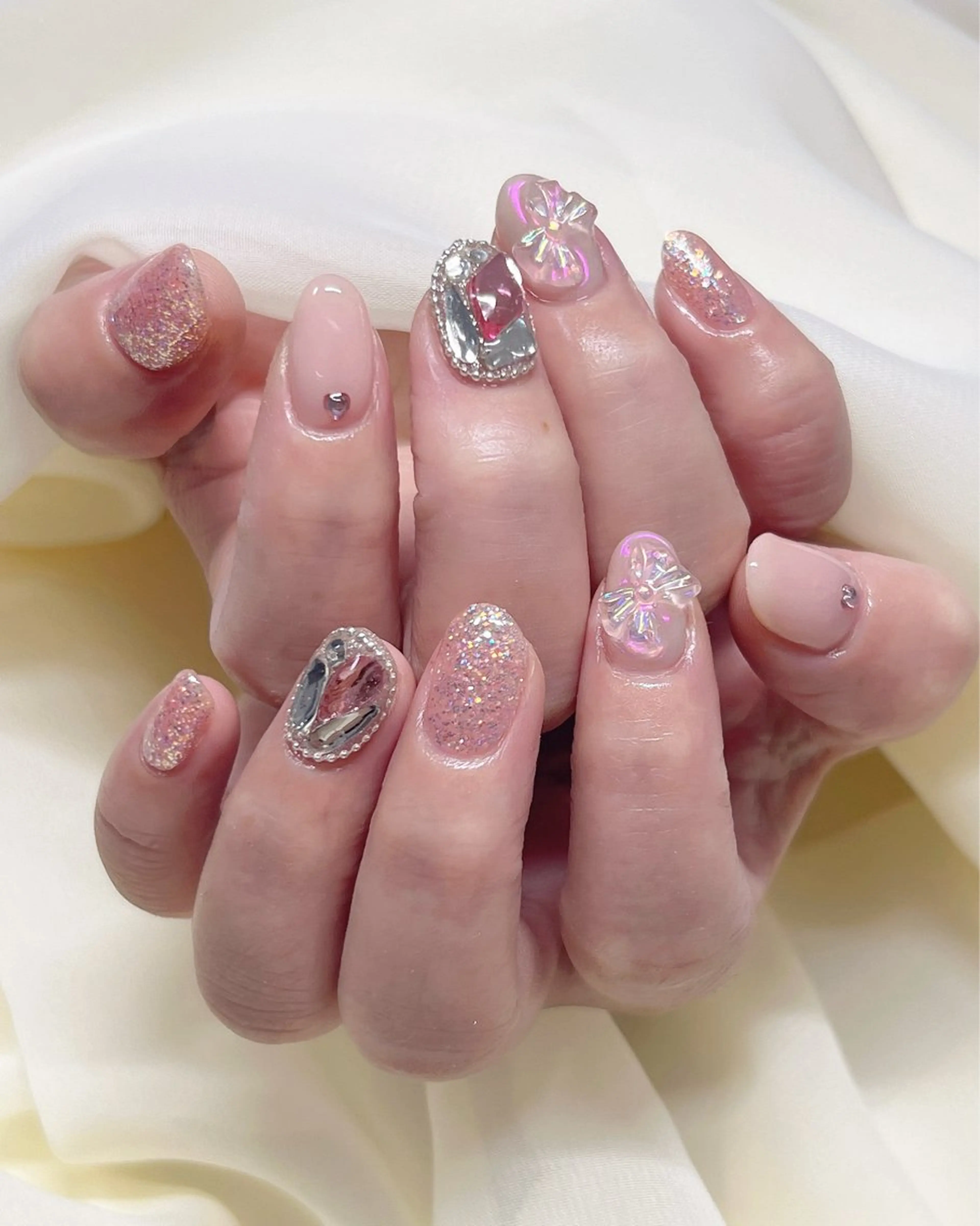 ネイル キラキラネイル 持ち込み ピンク nail salon MUAのネイルデザイン